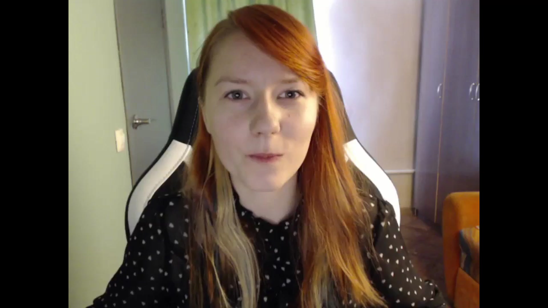 Gallery image thumbnail from NikiFoks18's myfreecams stream on, 08/29/2023, 07:15 image 10 of 20