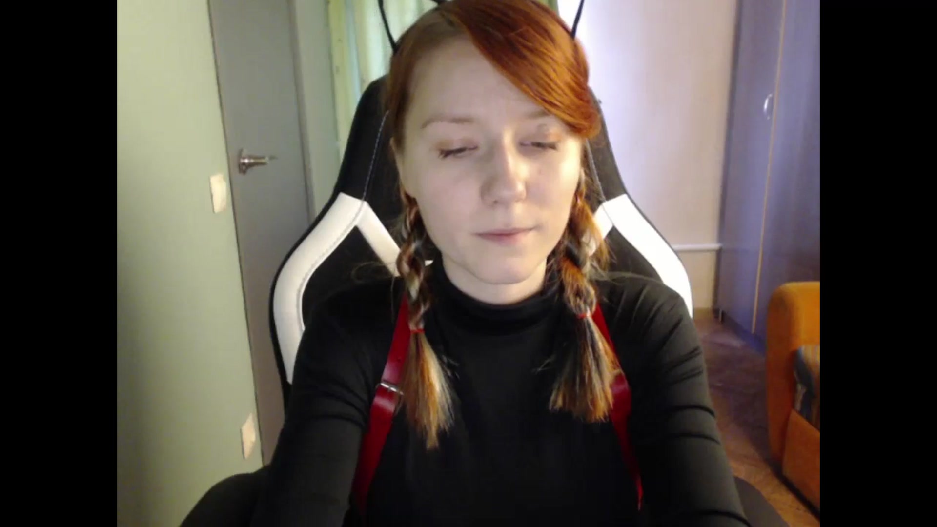 Gallery image thumbnail from NikiFoks18's myfreecams stream on, 09/02/2023, 09:07 image 13 of 20