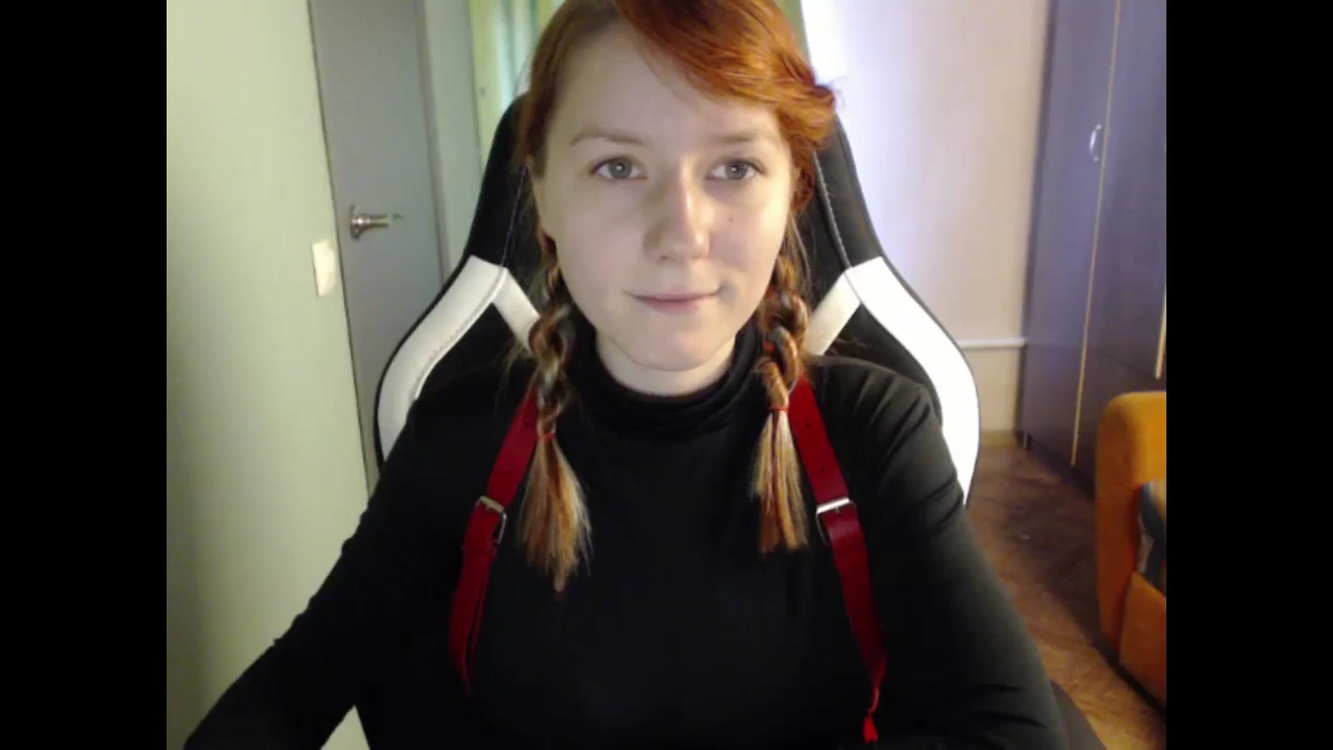Gallery image thumbnail from NikiFoks18's myfreecams stream on, 09/03/2023, 05:11 image 4 of 20