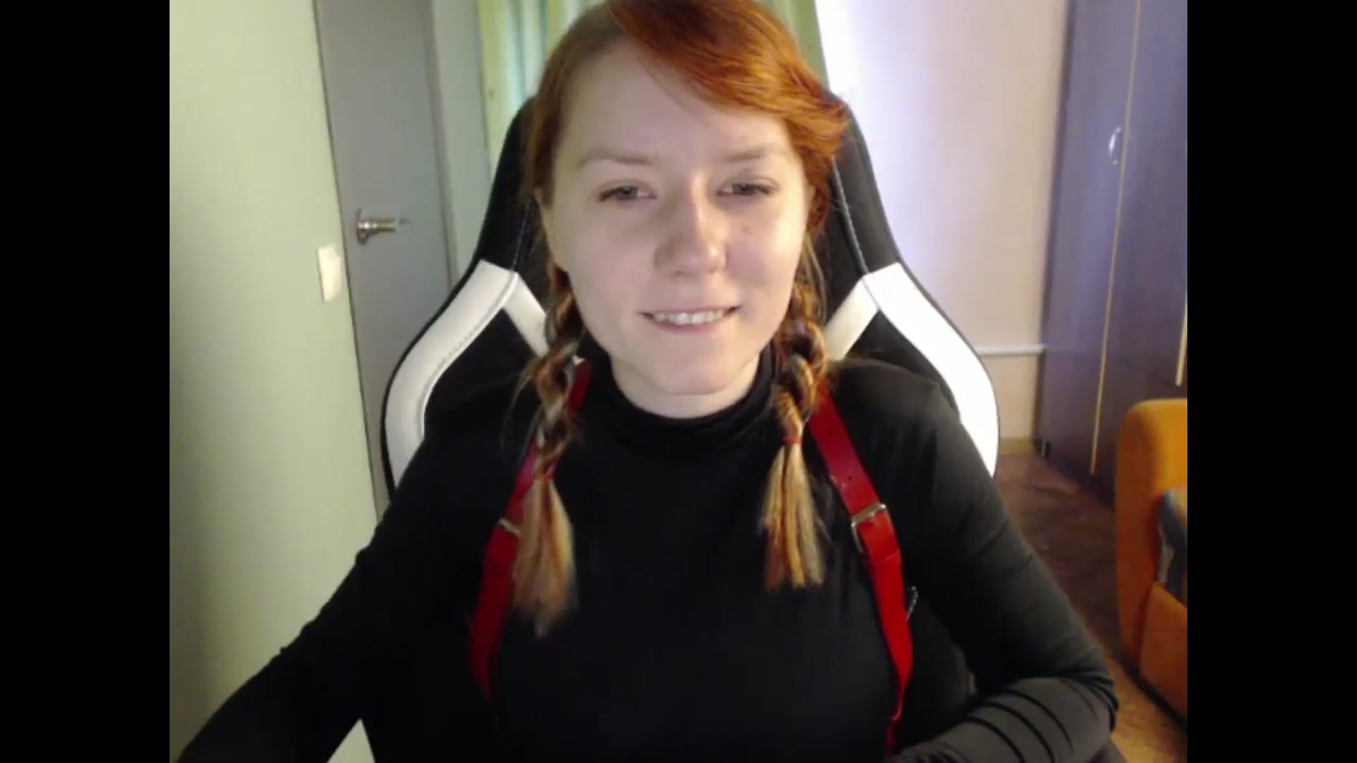 Gallery image thumbnail from NikiFoks18's myfreecams stream on, 09/03/2023, 05:11 image 2 of 20