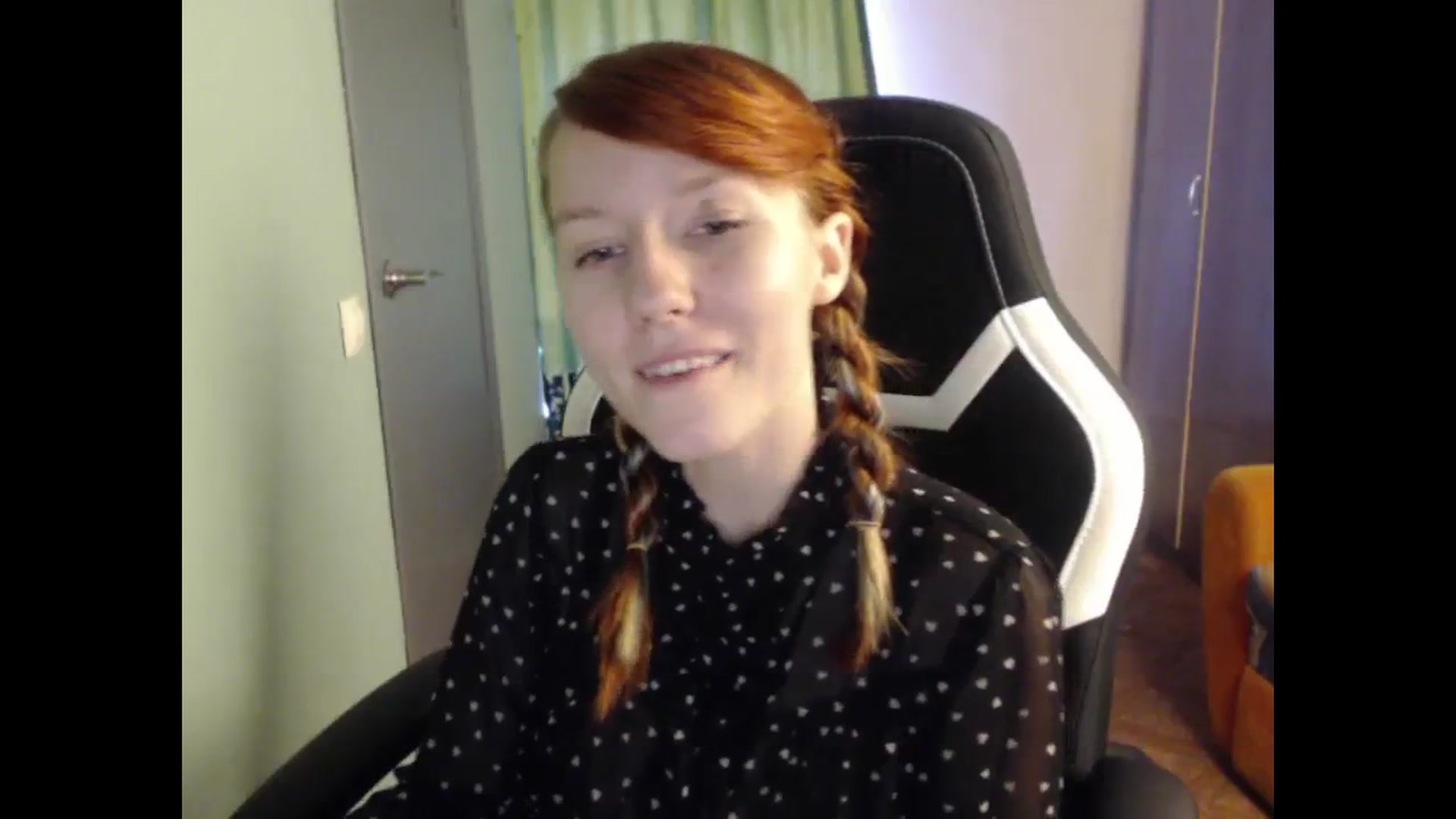 Gallery image thumbnail from NikiFoks18's myfreecams stream on, 09/10/2023, 08:30 image 16 of 20