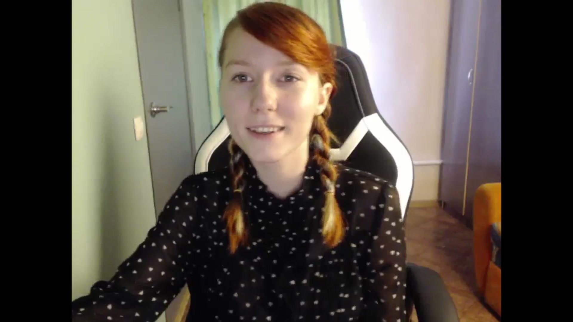 Gallery image thumbnail from NikiFoks18's myfreecams stream on, 09/10/2023, 08:30 image 2 of 20