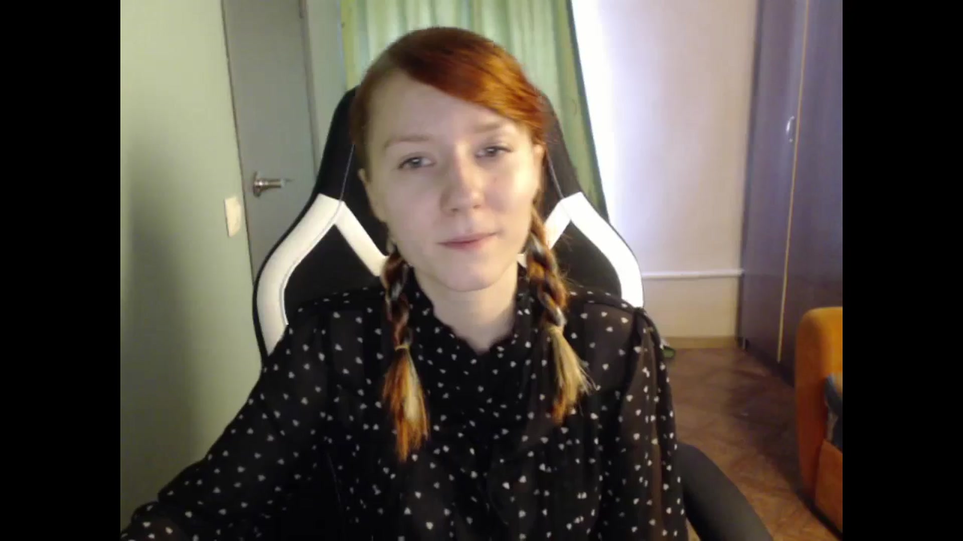 Gallery image thumbnail from NikiFoks18's myfreecams stream on, 09/10/2023, 08:30 image 19 of 20
