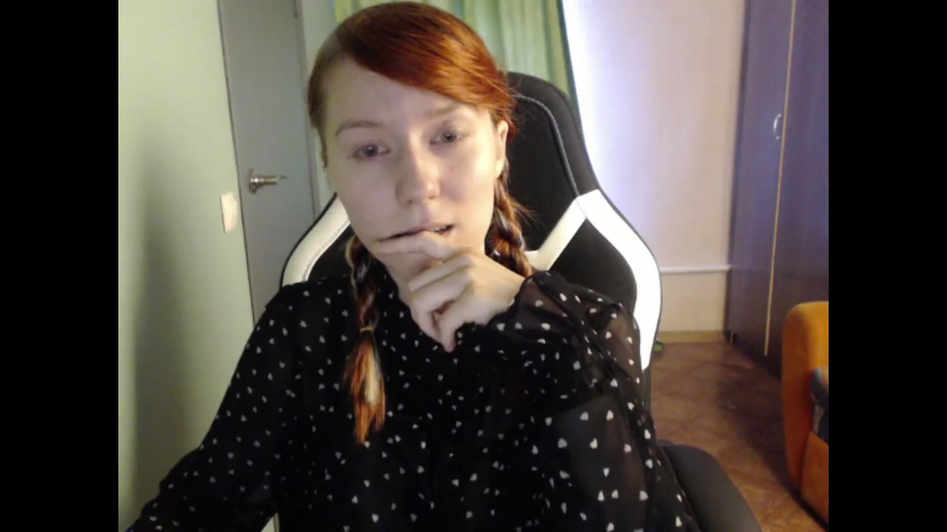 Gallery image thumbnail from NikiFoks18's myfreecams stream on, 09/10/2023, 08:30 image 17 of 20