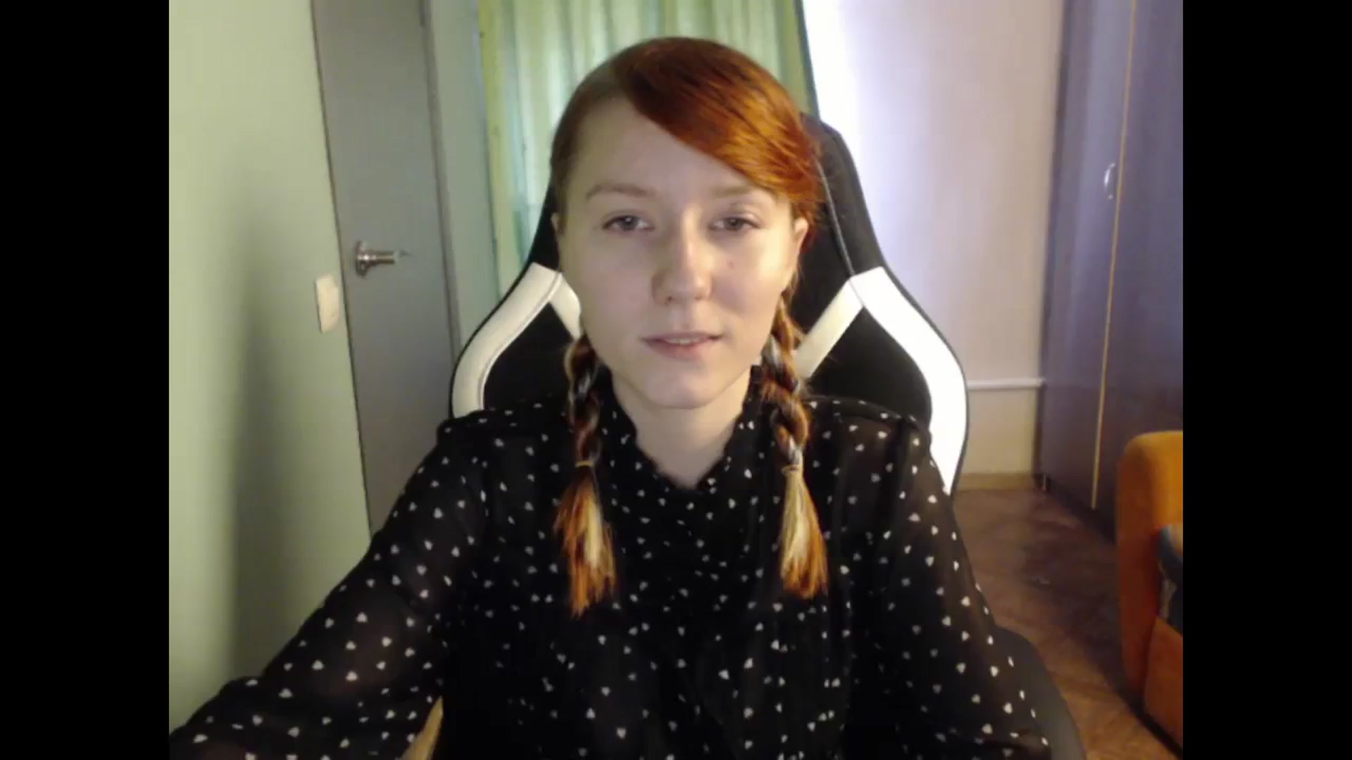 Gallery image thumbnail from NikiFoks18's myfreecams stream on, 09/10/2023, 08:30 image 4 of 20