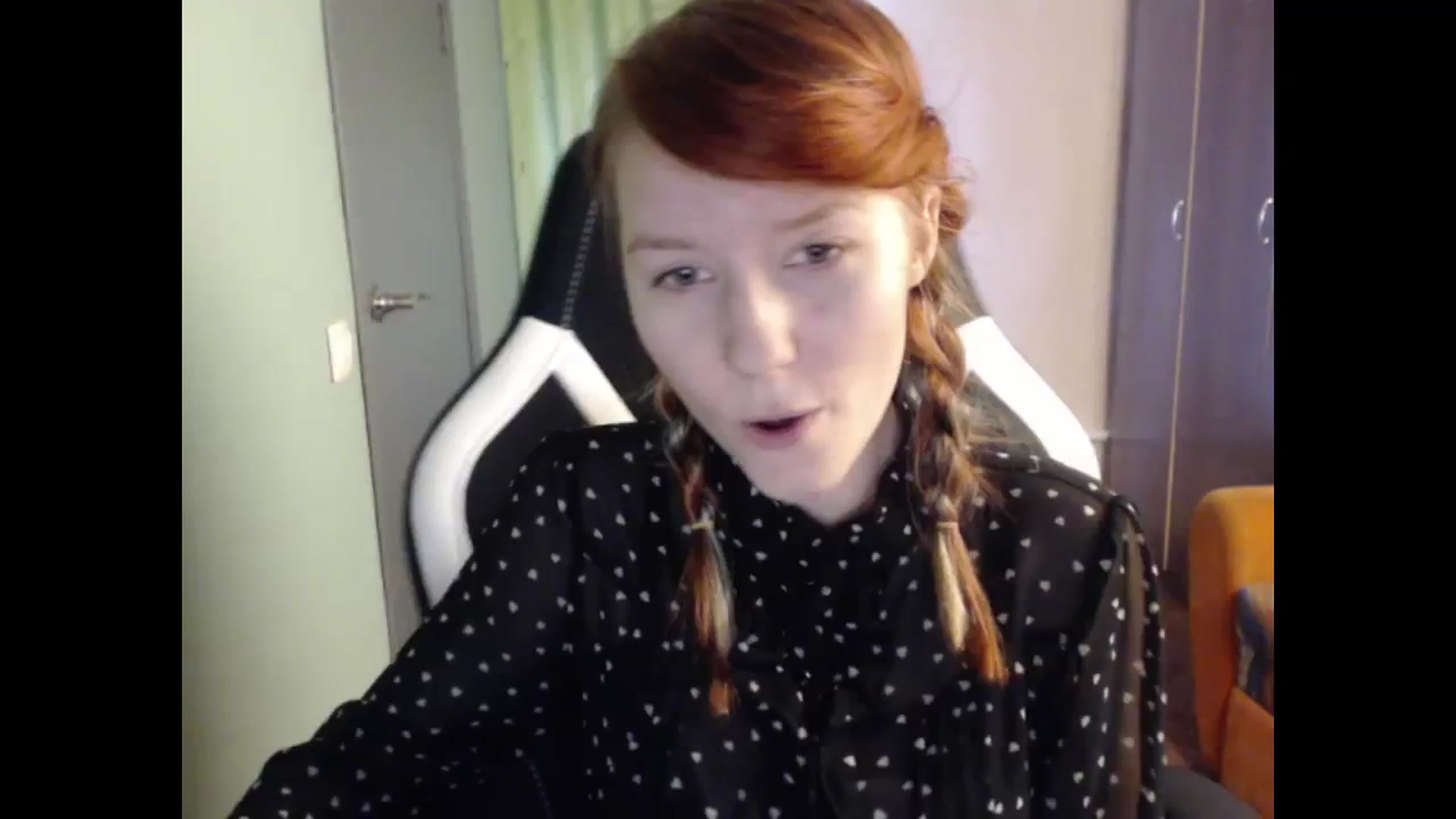 Gallery image thumbnail from NikiFoks18's myfreecams stream on, 09/11/2023, 07:02 image 6 of 20