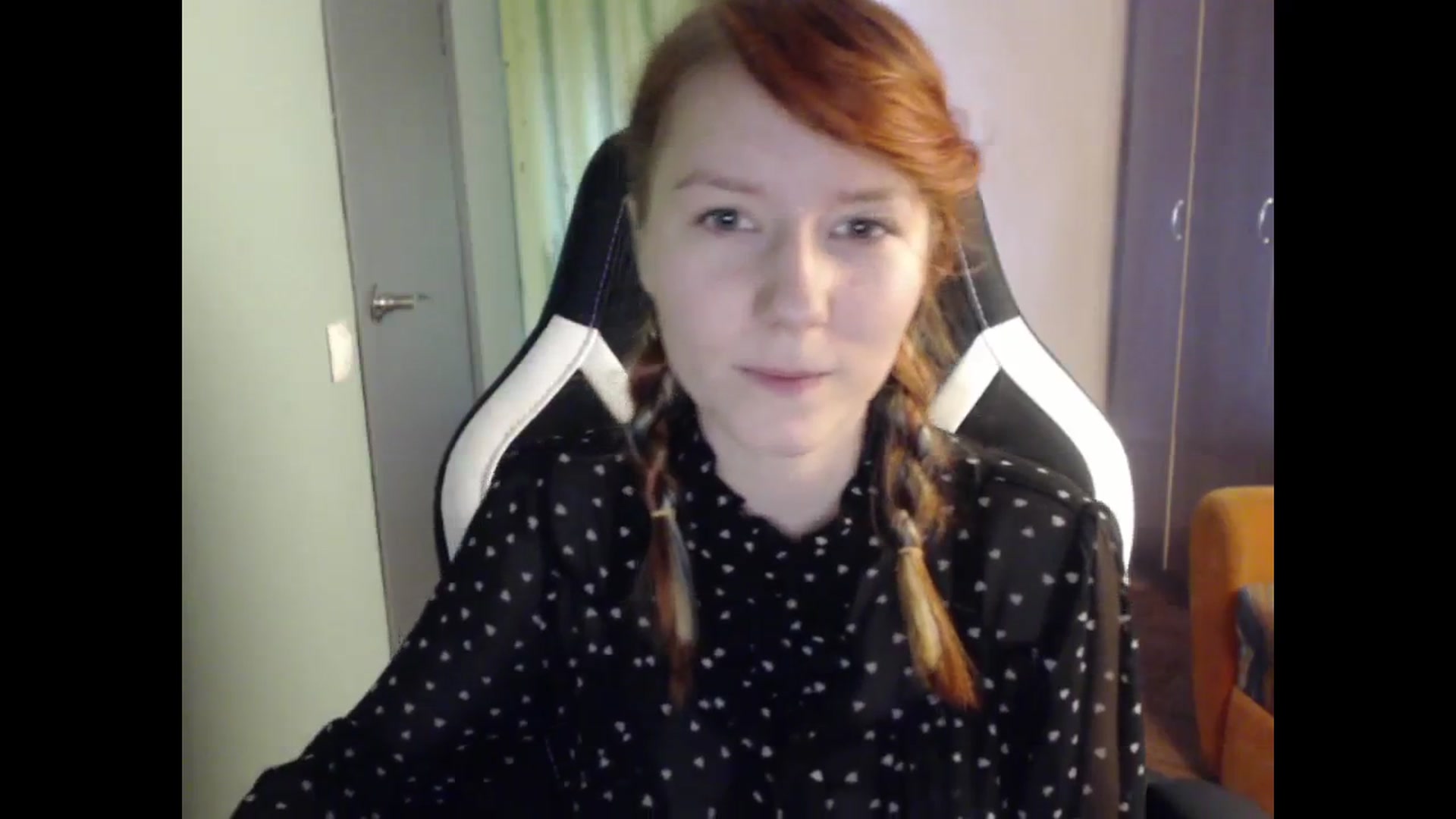 Gallery image thumbnail from NikiFoks18's myfreecams stream on, 09/11/2023, 07:02 image 4 of 20