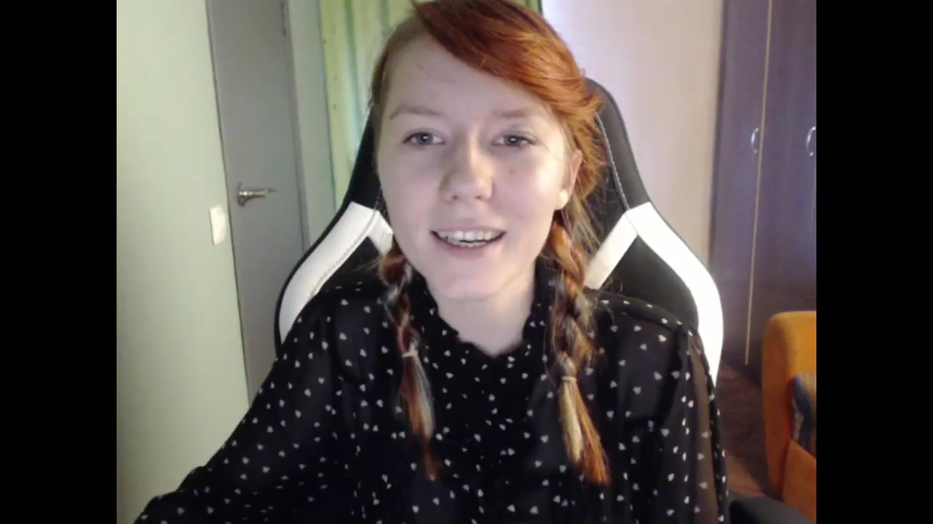 Gallery image thumbnail from NikiFoks18's myfreecams stream on, 09/11/2023, 07:02 image 10 of 20