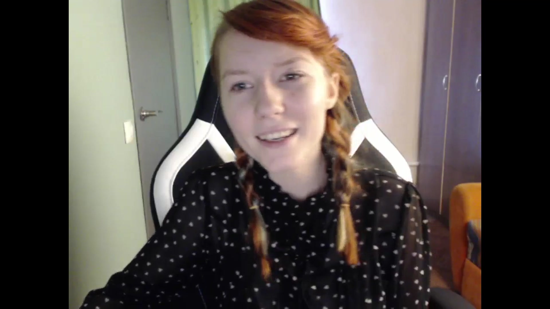 Gallery image thumbnail from NikiFoks18's myfreecams stream on, 09/11/2023, 07:32 image 3 of 20