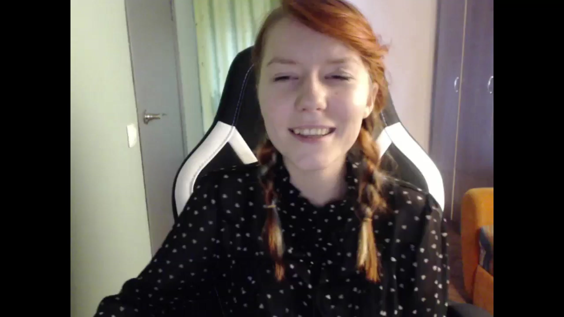 Gallery image thumbnail from NikiFoks18's myfreecams stream on, 09/11/2023, 07:32 image 4 of 20
