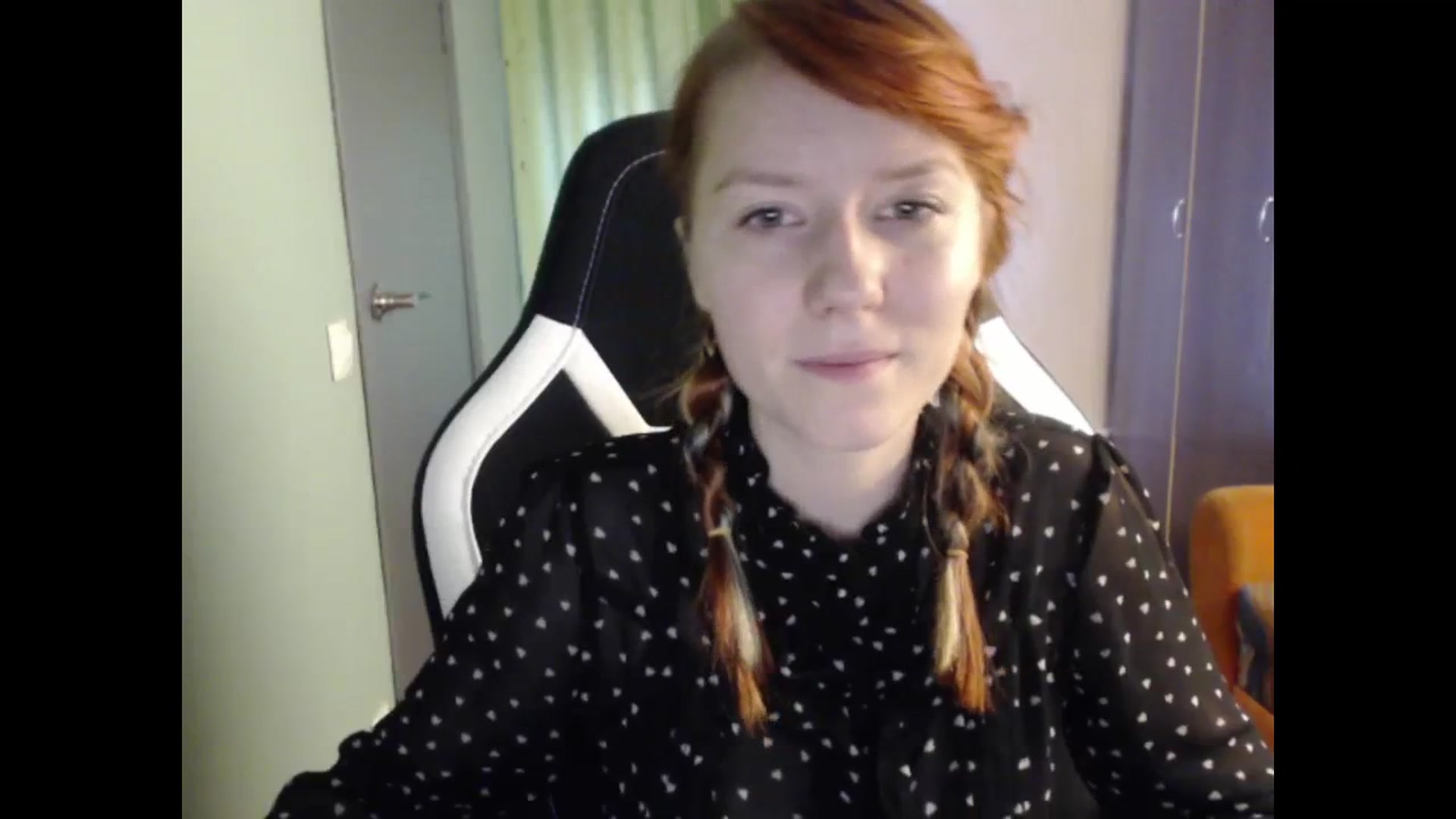 Gallery image thumbnail from NikiFoks18's myfreecams stream on, 09/11/2023, 07:32 image 12 of 20