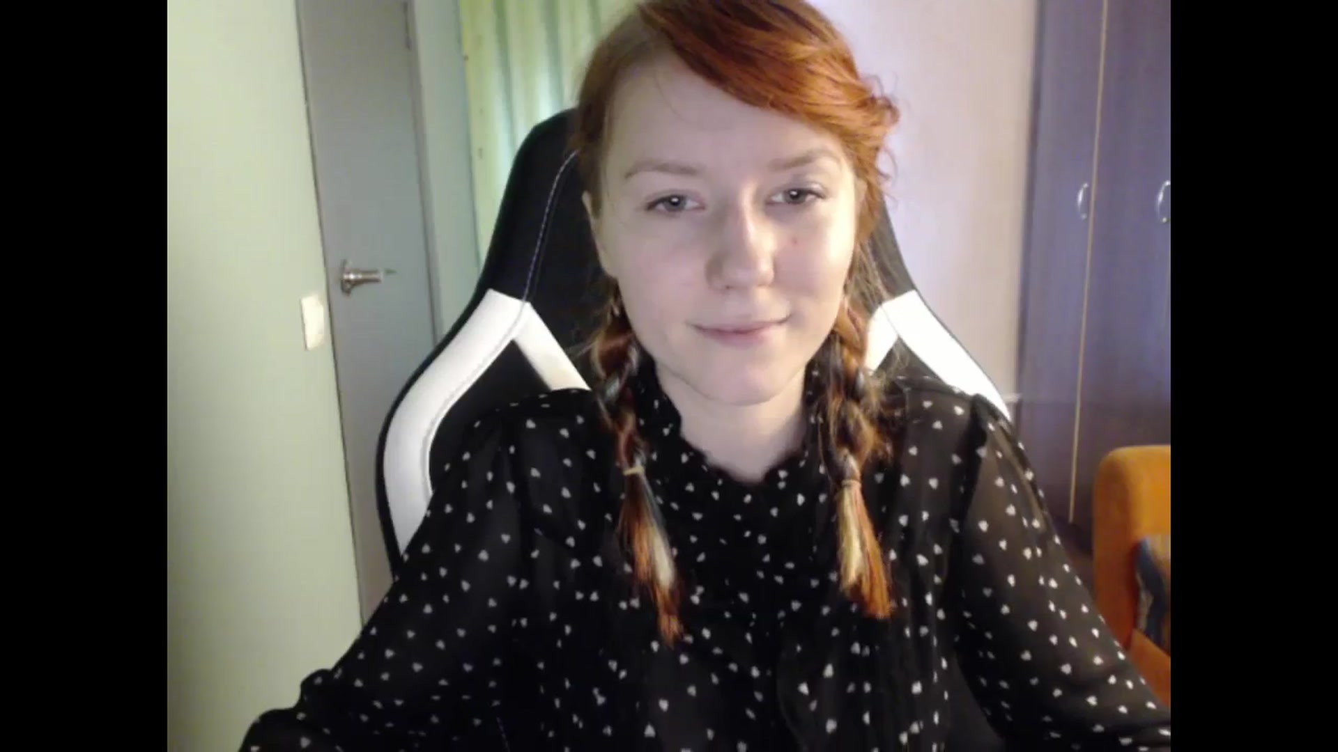 Gallery image thumbnail from NikiFoks18's myfreecams stream on, 09/11/2023, 07:32 image 13 of 20