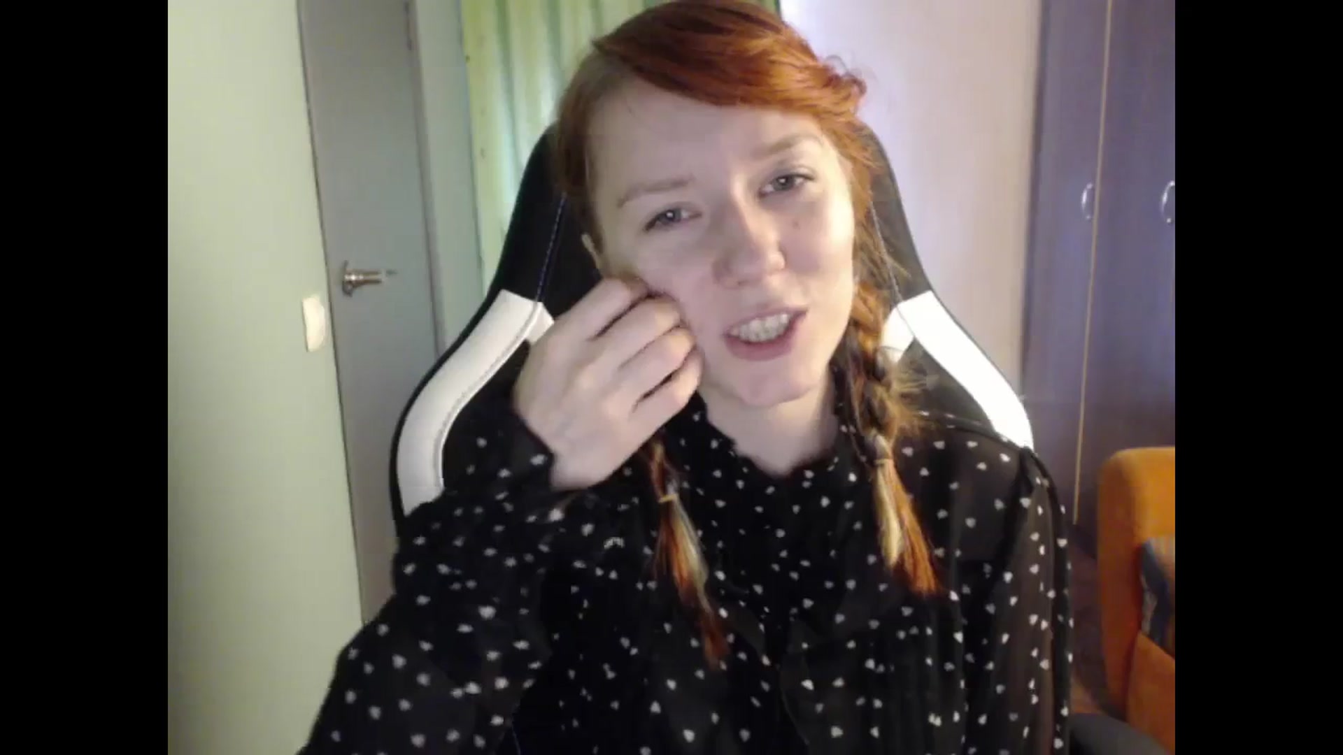 Gallery image thumbnail from NikiFoks18's myfreecams stream on, 09/11/2023, 07:32 image 15 of 20