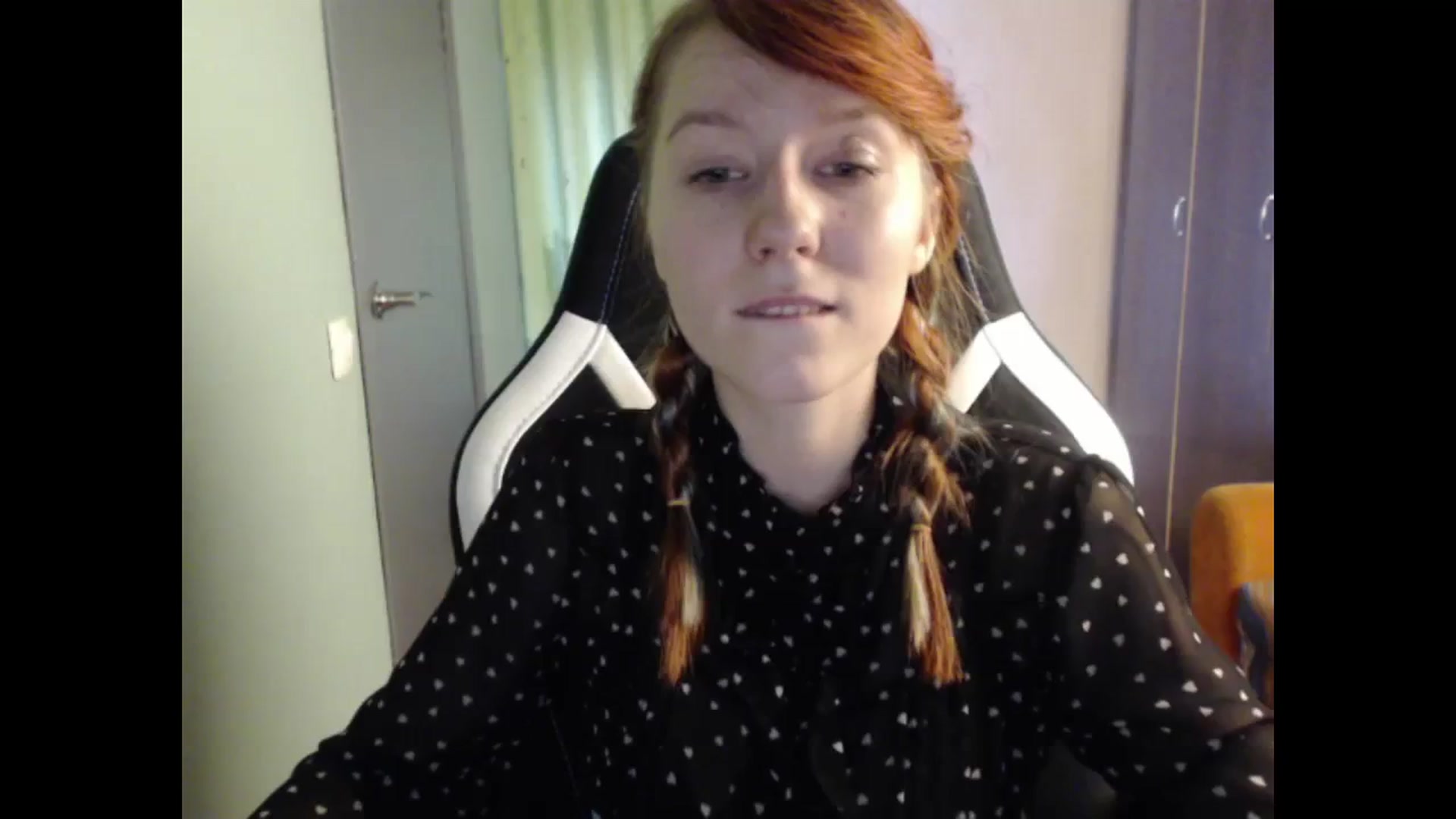 Gallery image thumbnail from NikiFoks18's myfreecams stream on, 09/11/2023, 08:54 image 17 of 20