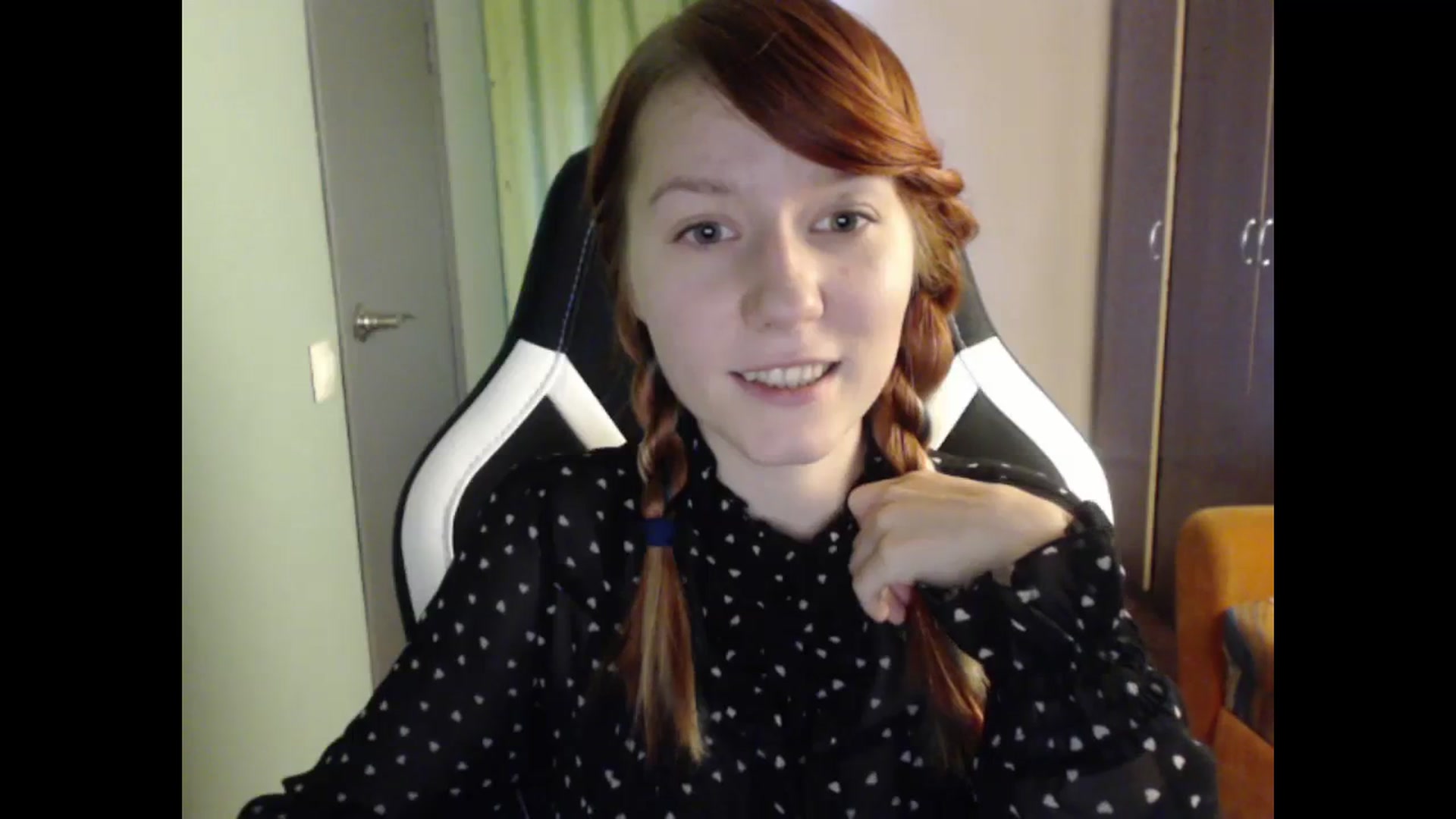 Gallery image thumbnail from NikiFoks18's myfreecams stream on, 09/12/2023, 07:57 image 18 of 20