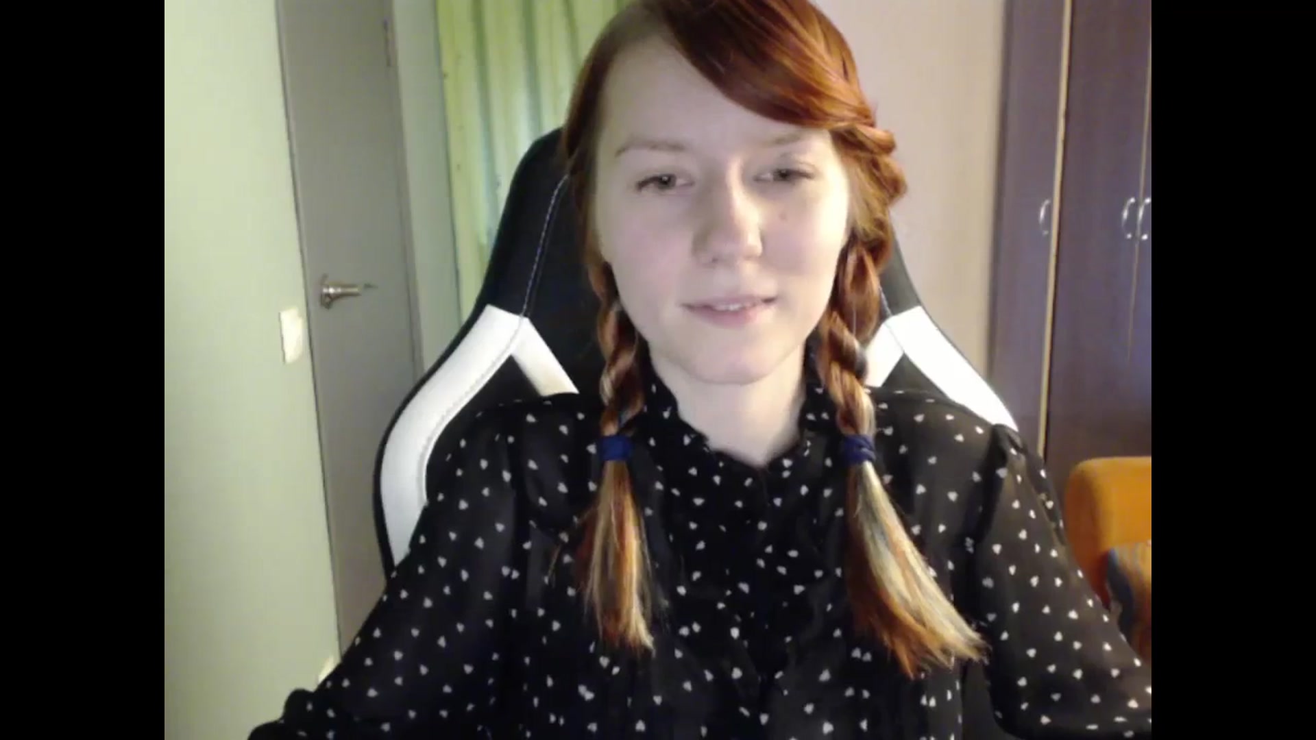 Gallery image thumbnail from NikiFoks18's myfreecams stream on, 09/12/2023, 07:57 image 4 of 20
