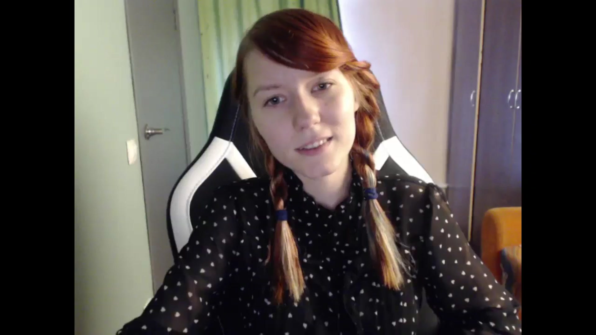 Gallery image thumbnail from NikiFoks18's myfreecams stream on, 09/12/2023, 08:43 image 16 of 20