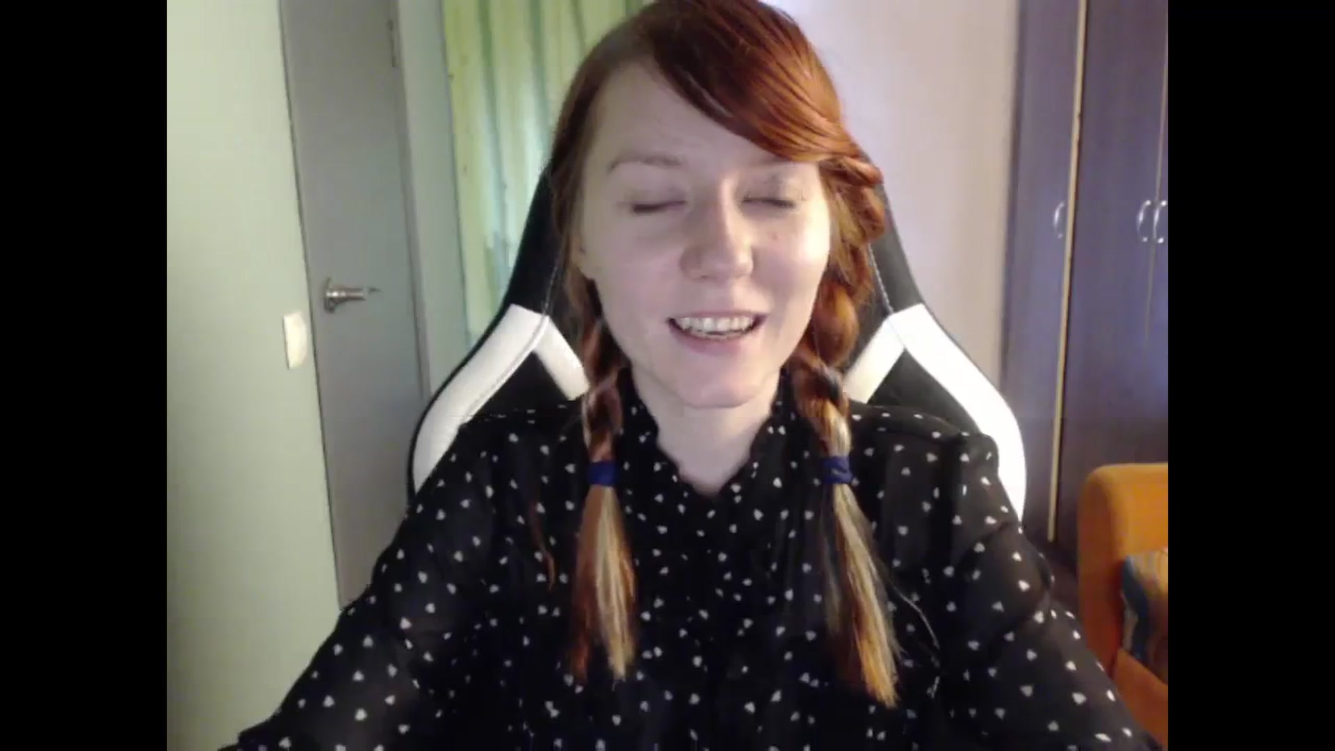 Gallery image thumbnail from NikiFoks18's myfreecams stream on, 09/12/2023, 08:43 image 13 of 20