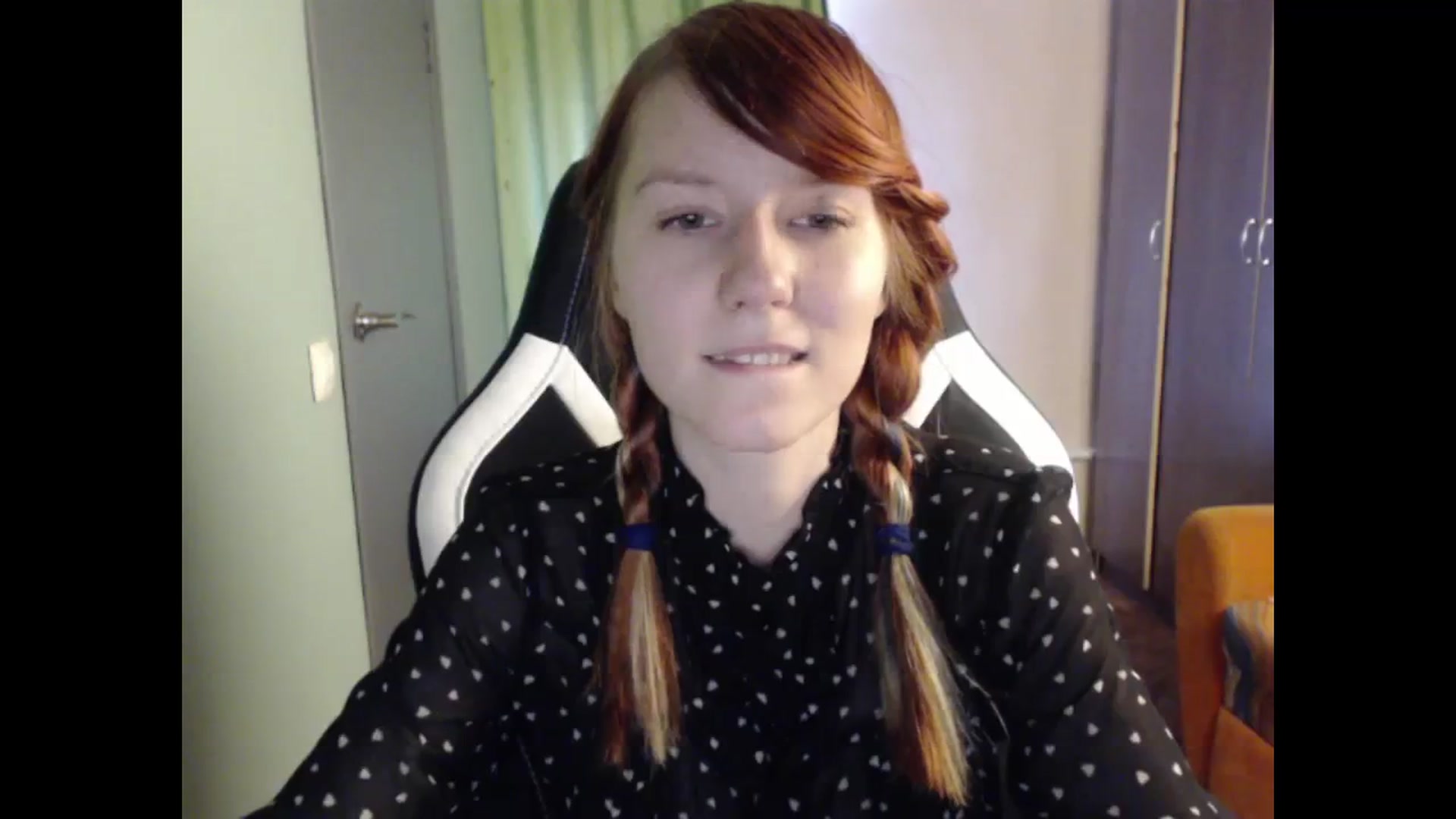 Gallery image thumbnail from NikiFoks18's myfreecams stream on, 09/12/2023, 08:43 image 17 of 20