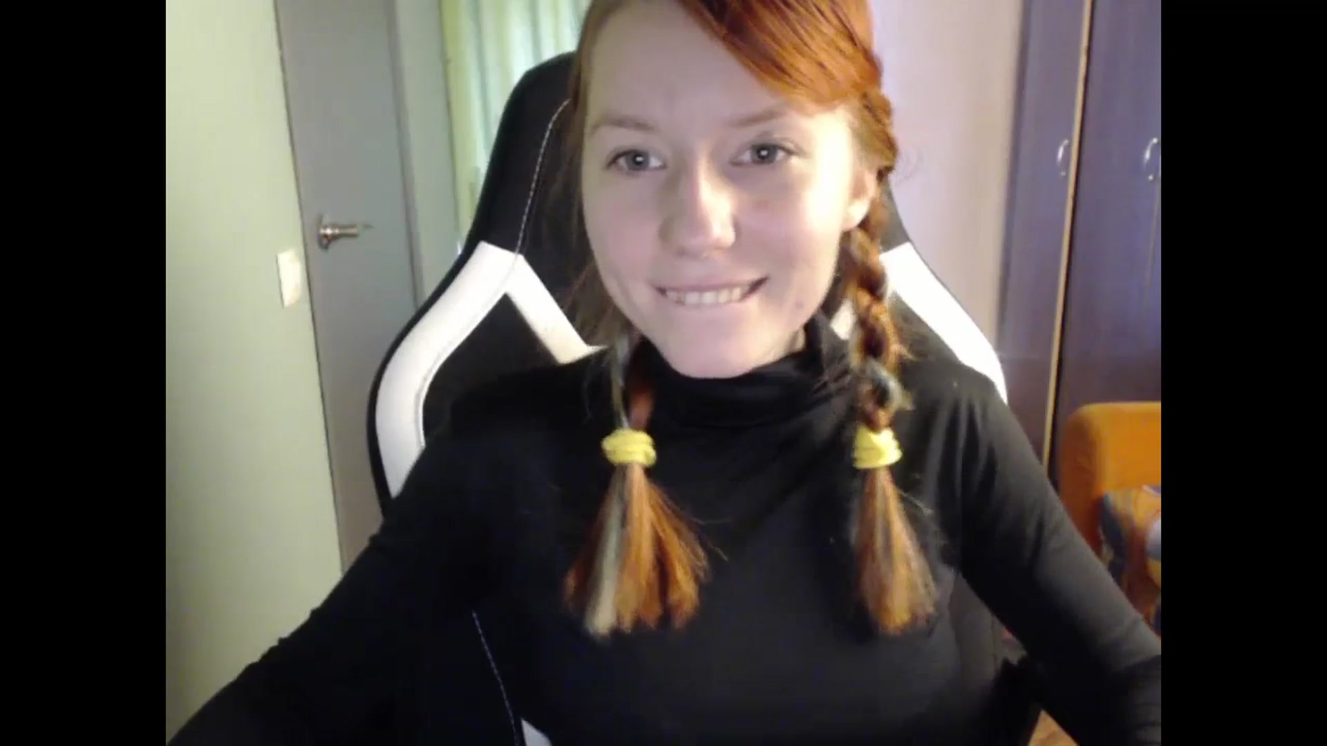 Gallery image thumbnail from NikiFoks18's myfreecams stream on, 09/14/2023, 09:18 image 5 of 20