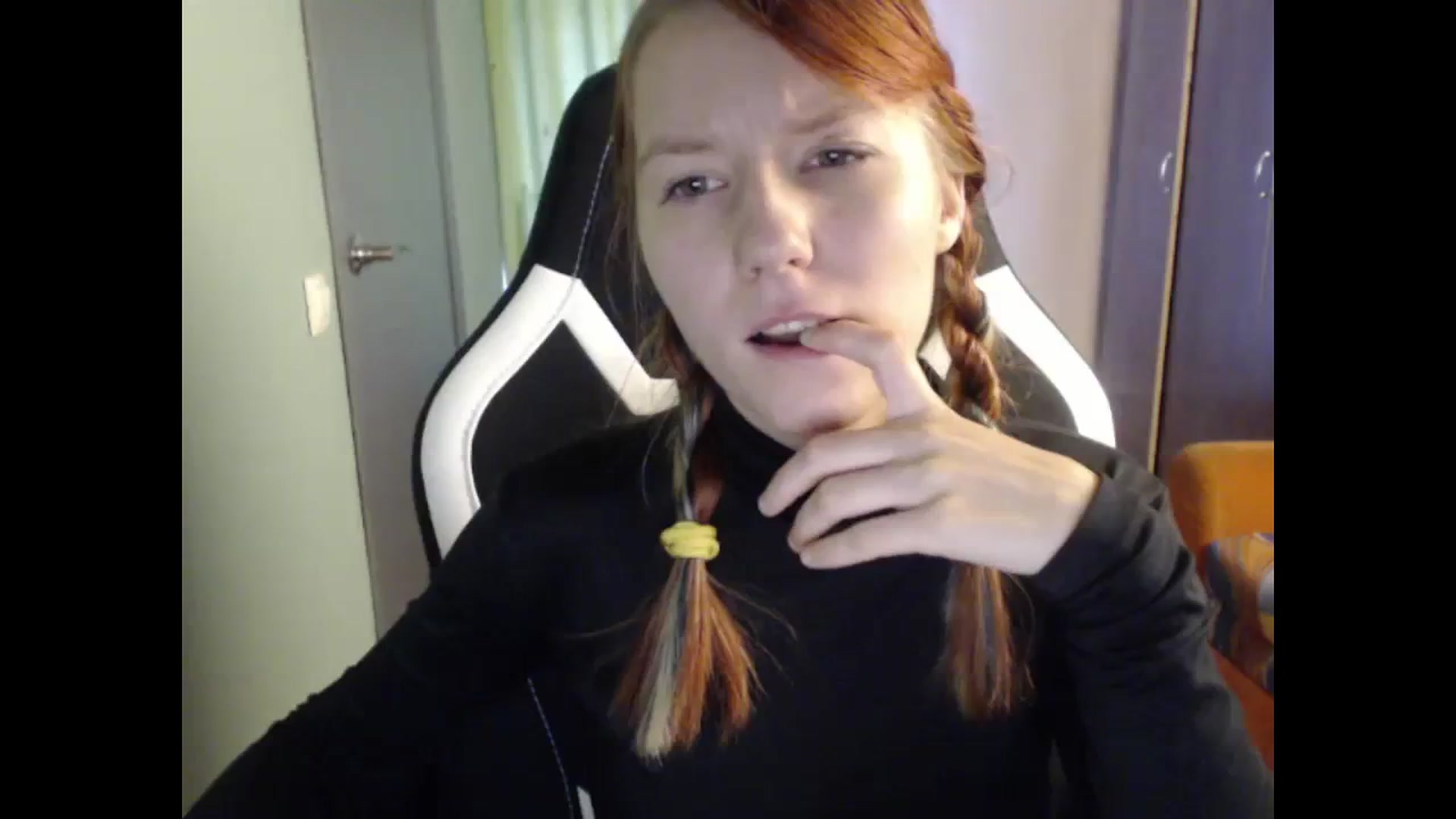 Gallery image thumbnail from NikiFoks18's myfreecams stream on, 09/14/2023, 09:18 image 1 of 20