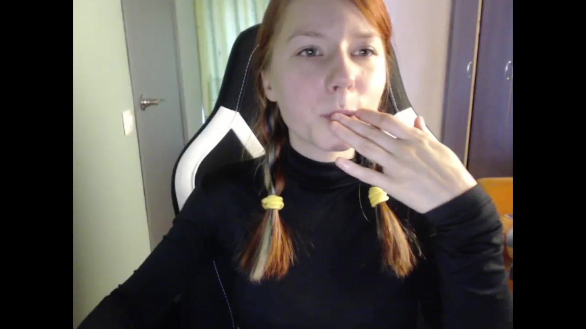 Gallery image thumbnail from NikiFoks18's myfreecams stream on, 09/14/2023, 09:18 image 15 of 20