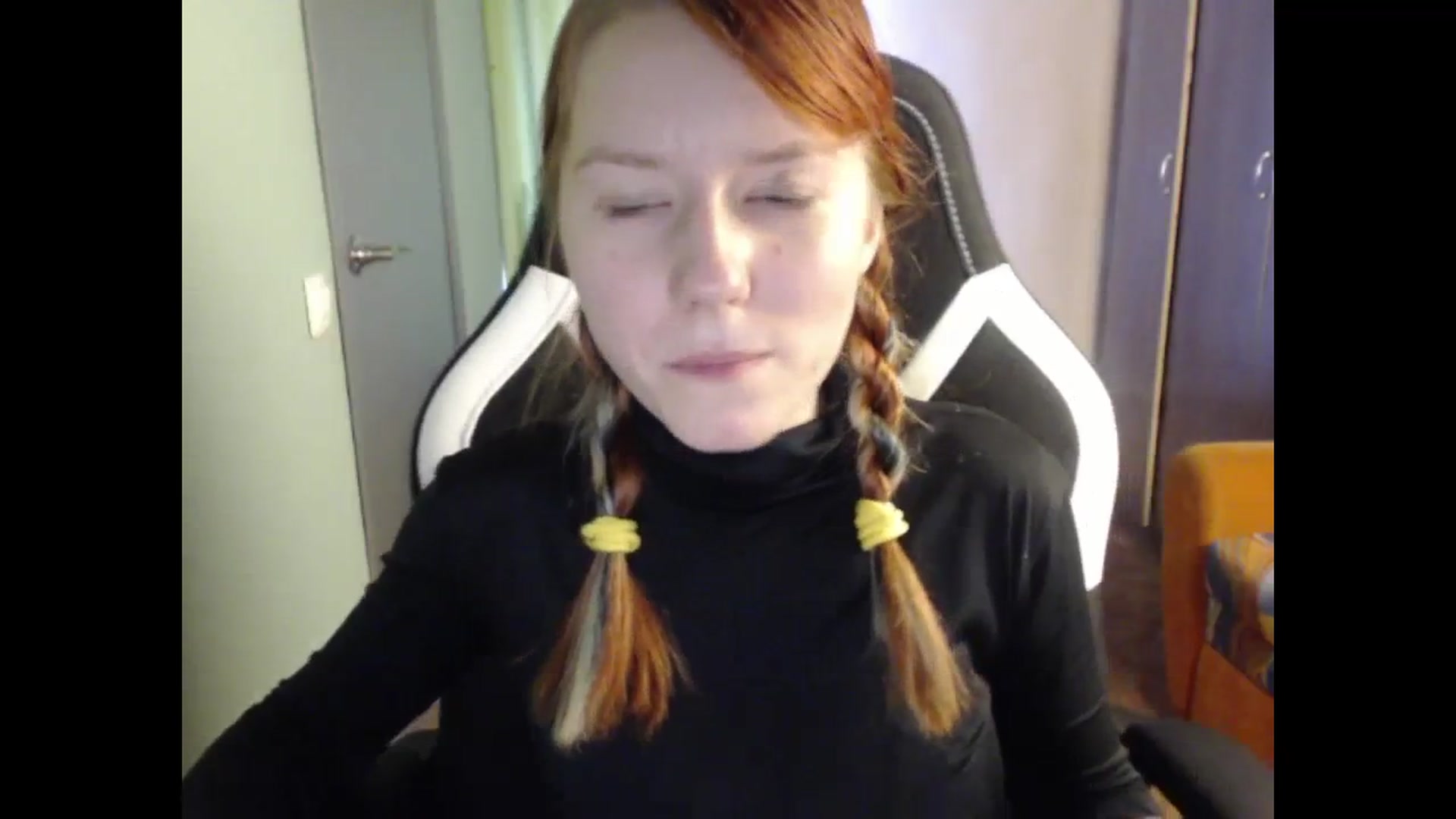 Gallery image thumbnail from NikiFoks18's myfreecams stream on, 09/14/2023, 09:18 image 10 of 20