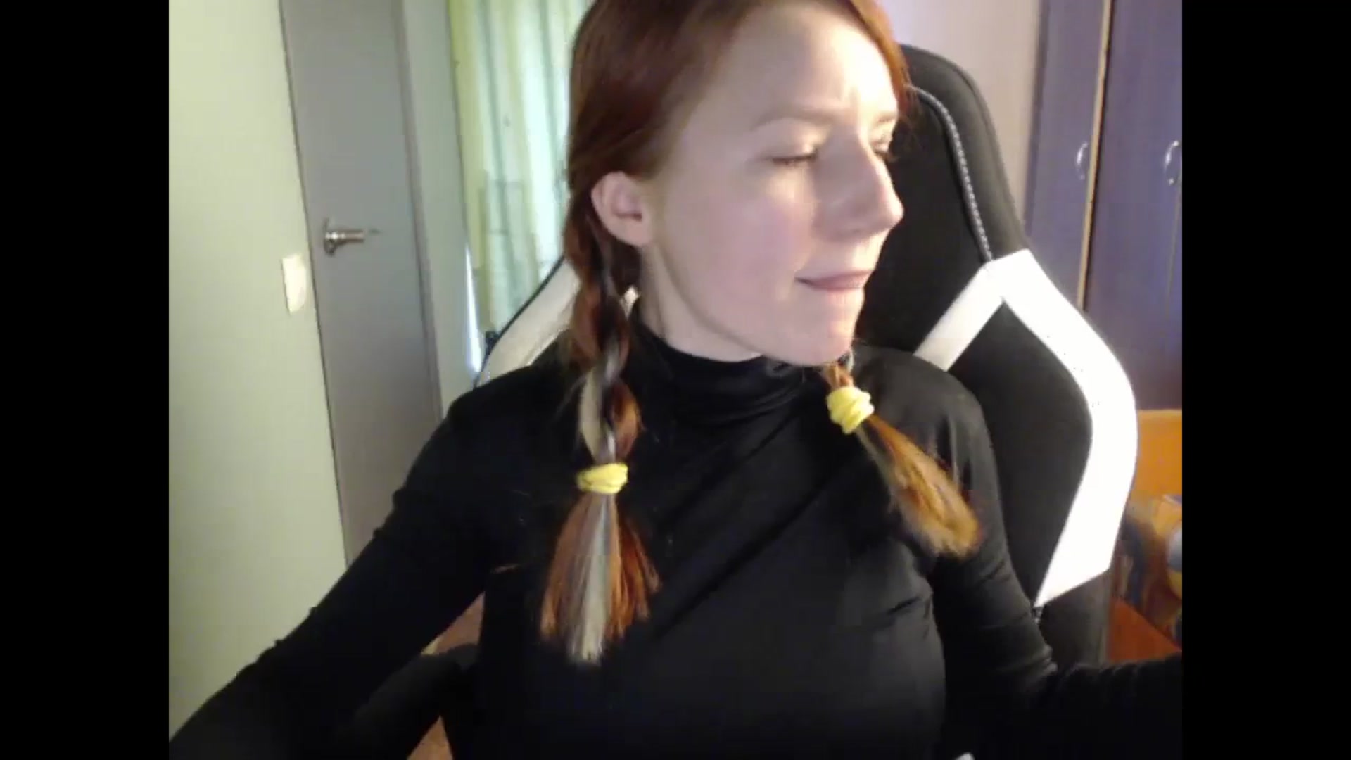 Gallery image thumbnail from NikiFoks18's myfreecams stream on, 09/14/2023, 09:18 image 11 of 20