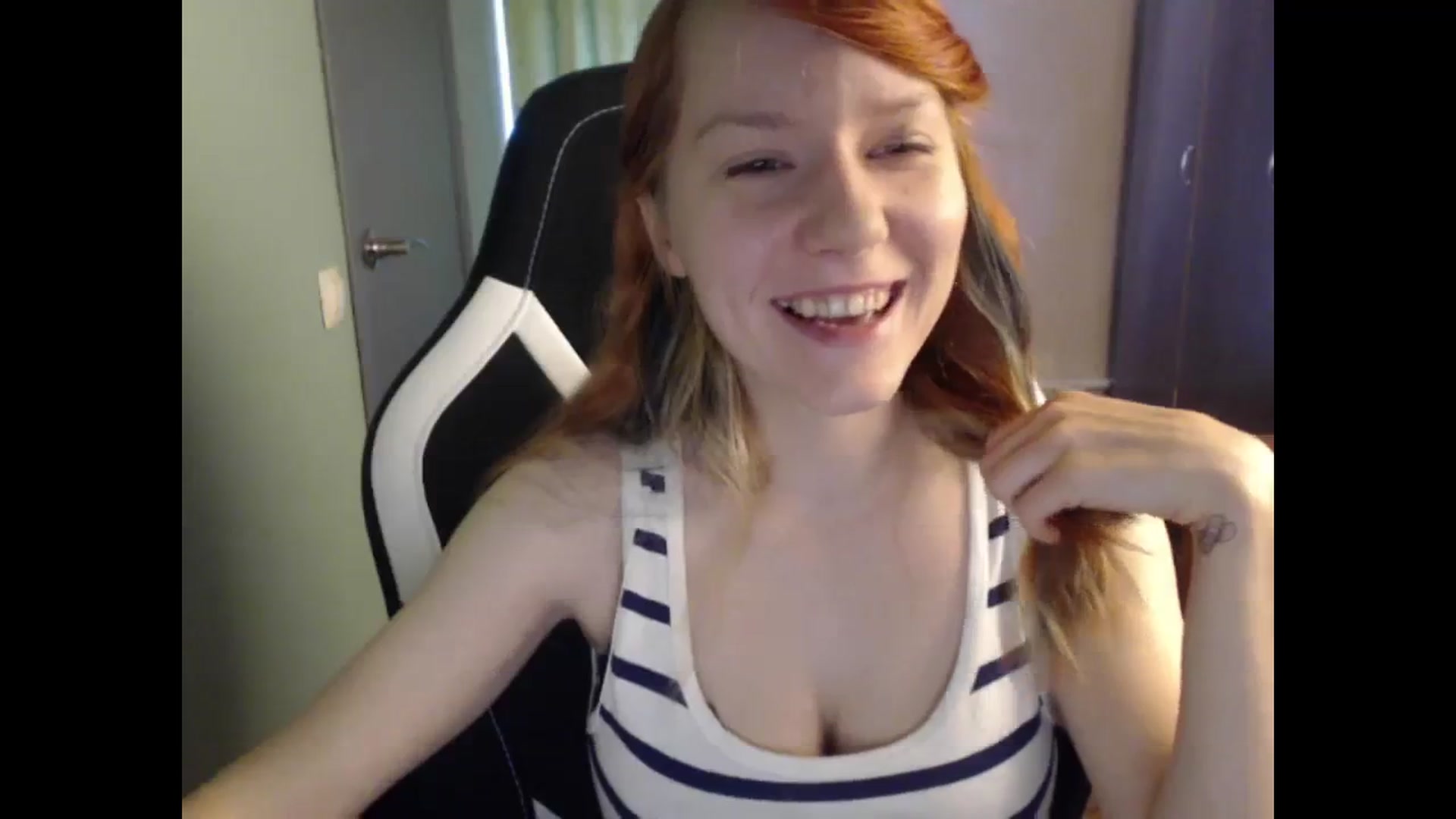 Gallery image thumbnail from NikiFoks18's myfreecams stream on, 09/23/2023, 08:13 image 5 of 20