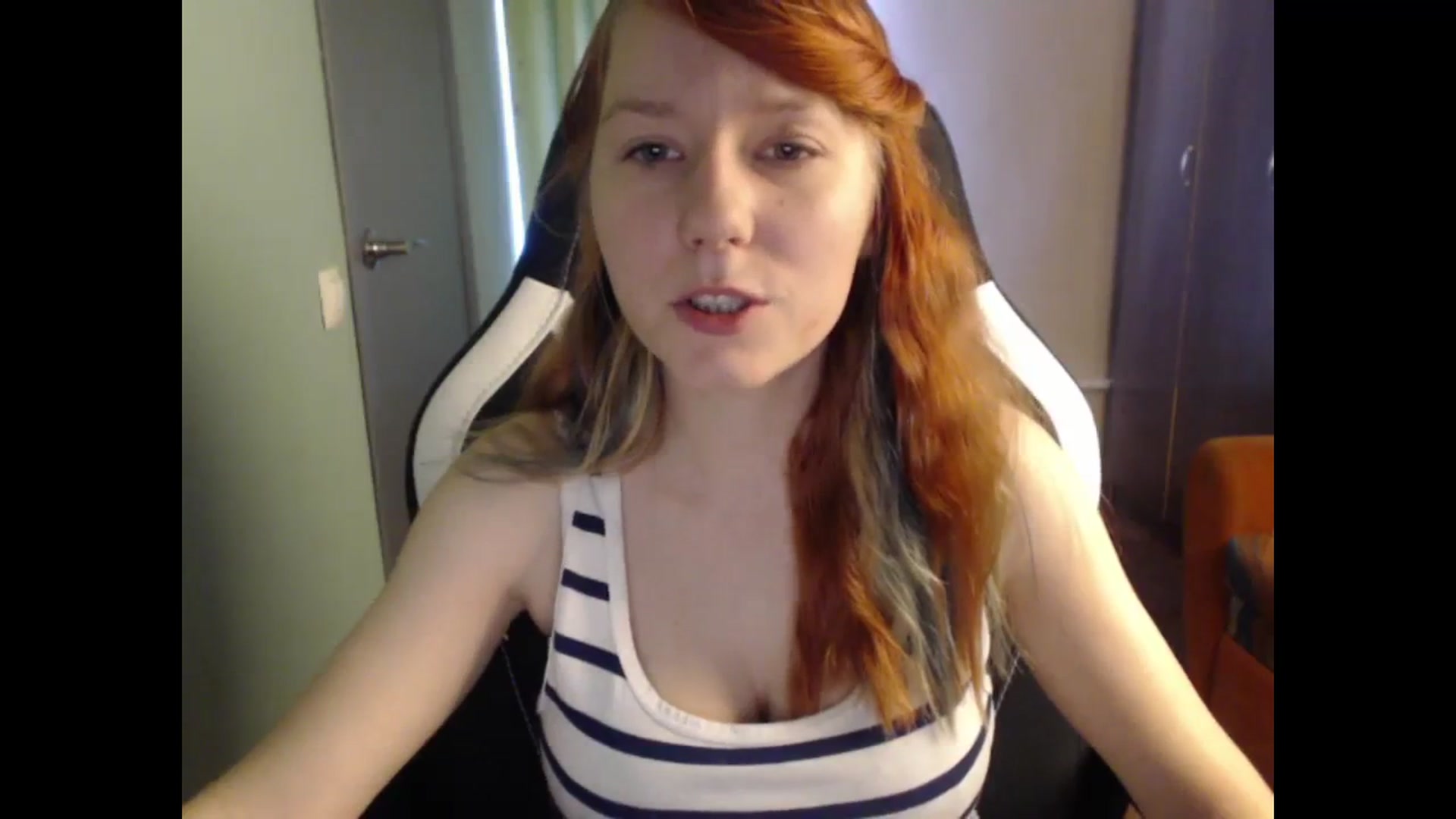 Gallery image thumbnail from NikiFoks18's myfreecams stream on, 09/23/2023, 08:13 image 9 of 20