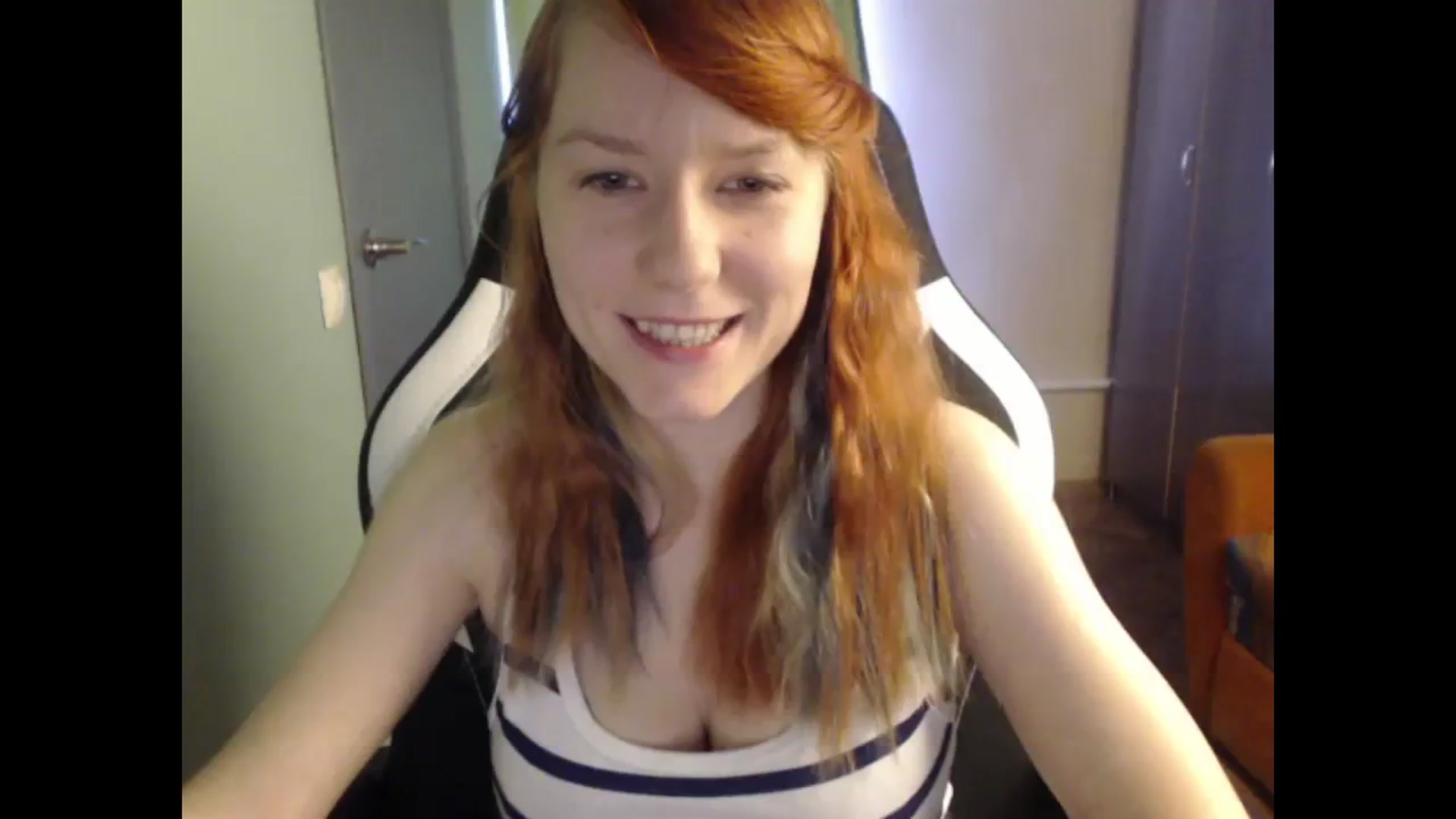 Gallery image thumbnail from NikiFoks18's myfreecams stream on, 09/23/2023, 08:13 image 1 of 20