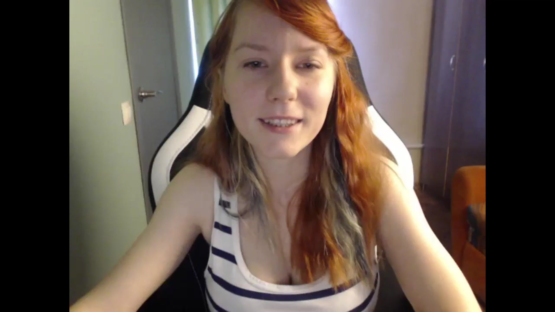 Gallery image thumbnail from NikiFoks18's myfreecams stream on, 09/23/2023, 08:13 image 14 of 20