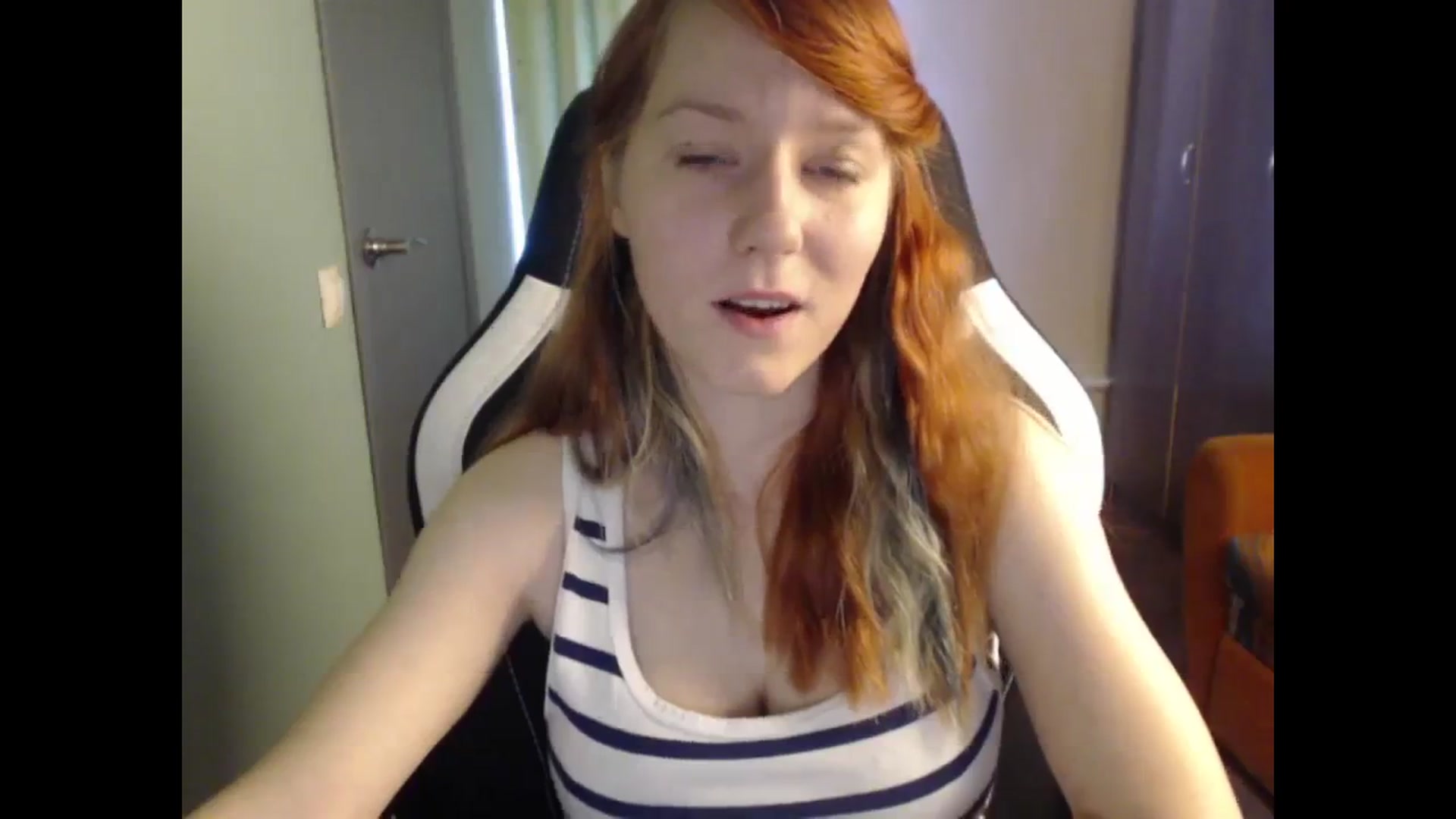 Gallery image thumbnail from NikiFoks18's myfreecams stream on, 09/23/2023, 08:13 image 15 of 20