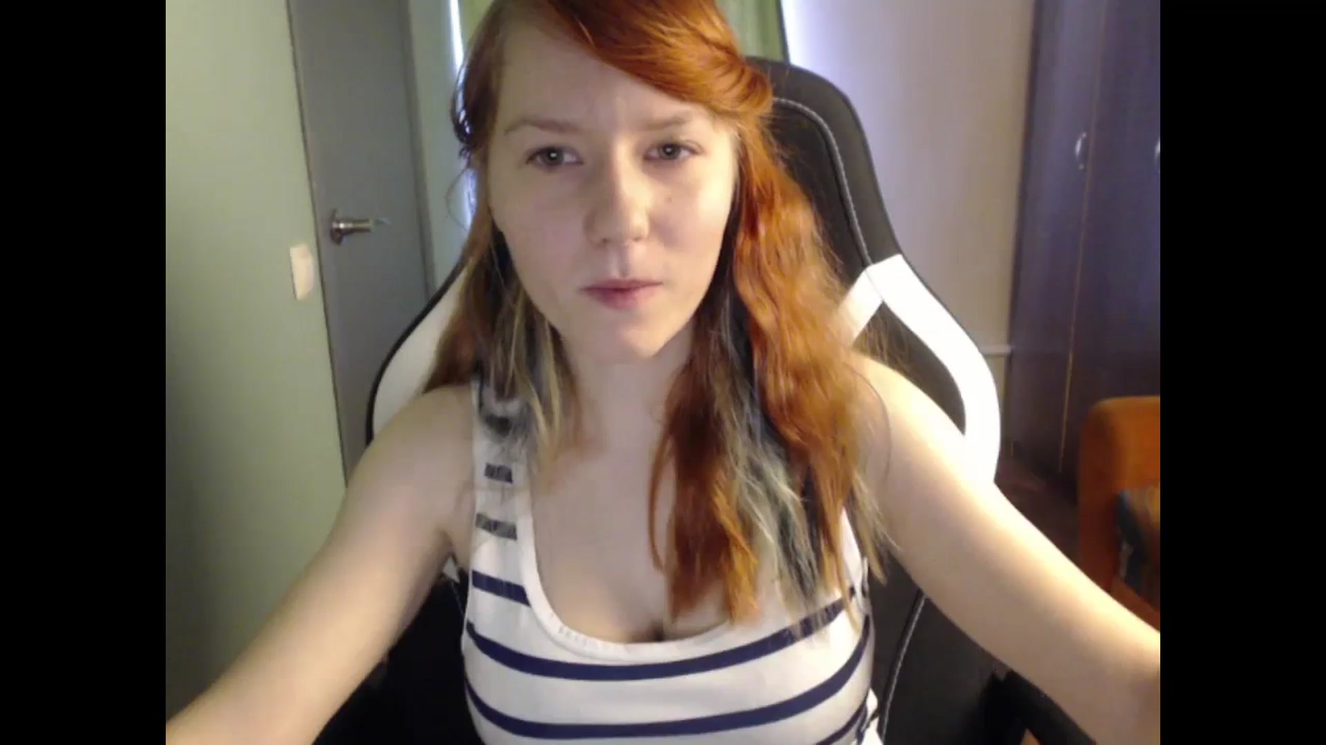 Gallery image thumbnail from NikiFoks18's myfreecams stream on, 09/23/2023, 08:13 image 10 of 20