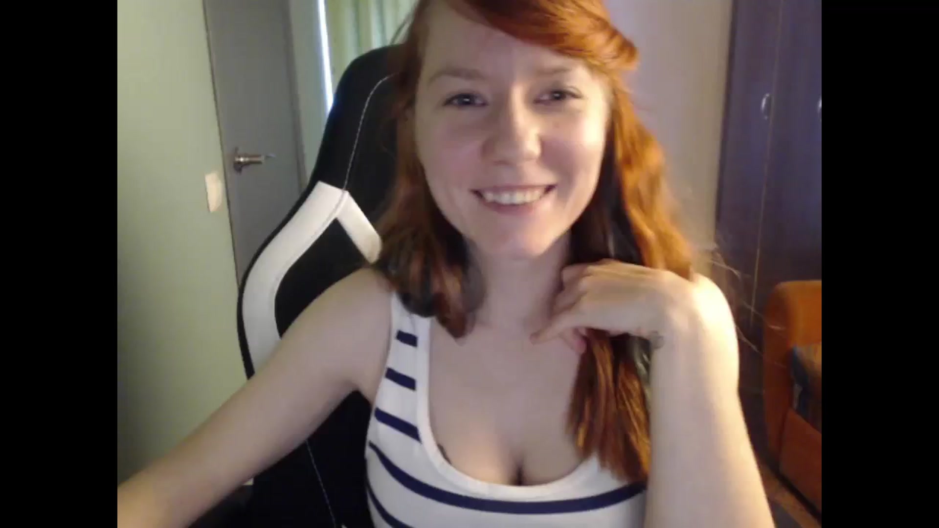 Gallery image thumbnail from NikiFoks18's myfreecams stream on, 09/23/2023, 09:21 image 13 of 20