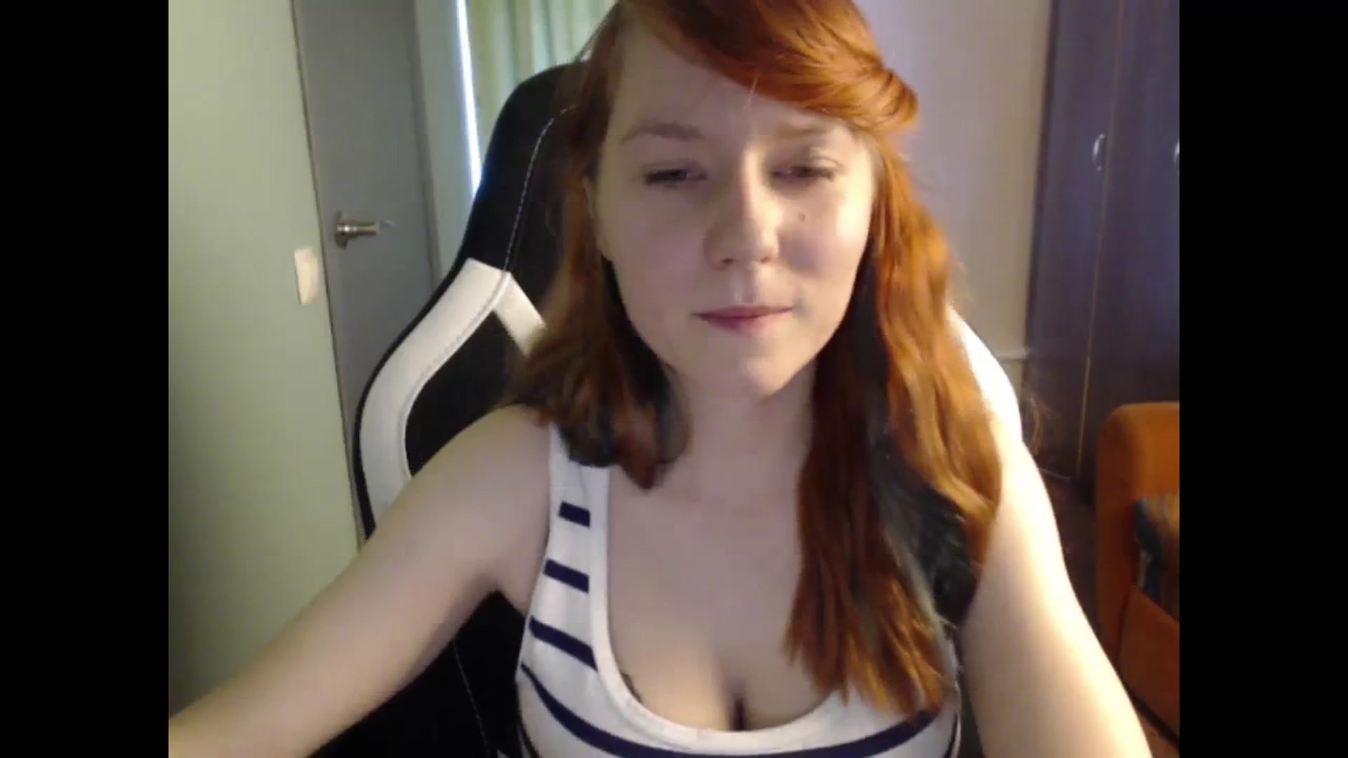 Gallery image thumbnail from NikiFoks18's myfreecams stream on, 09/23/2023, 09:21 image 10 of 20