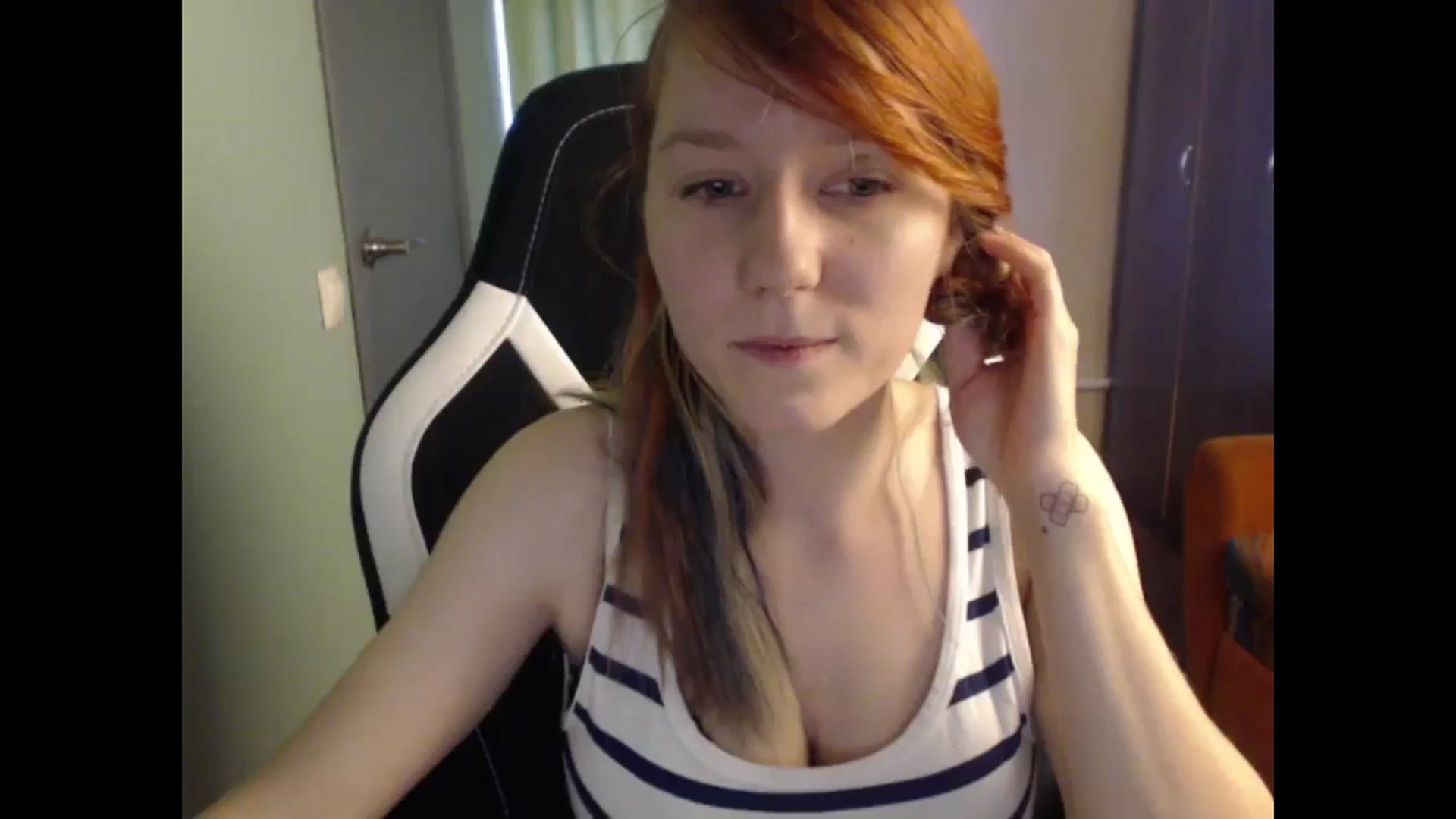 Gallery image thumbnail from NikiFoks18's myfreecams stream on, 09/23/2023, 09:21 image 19 of 20