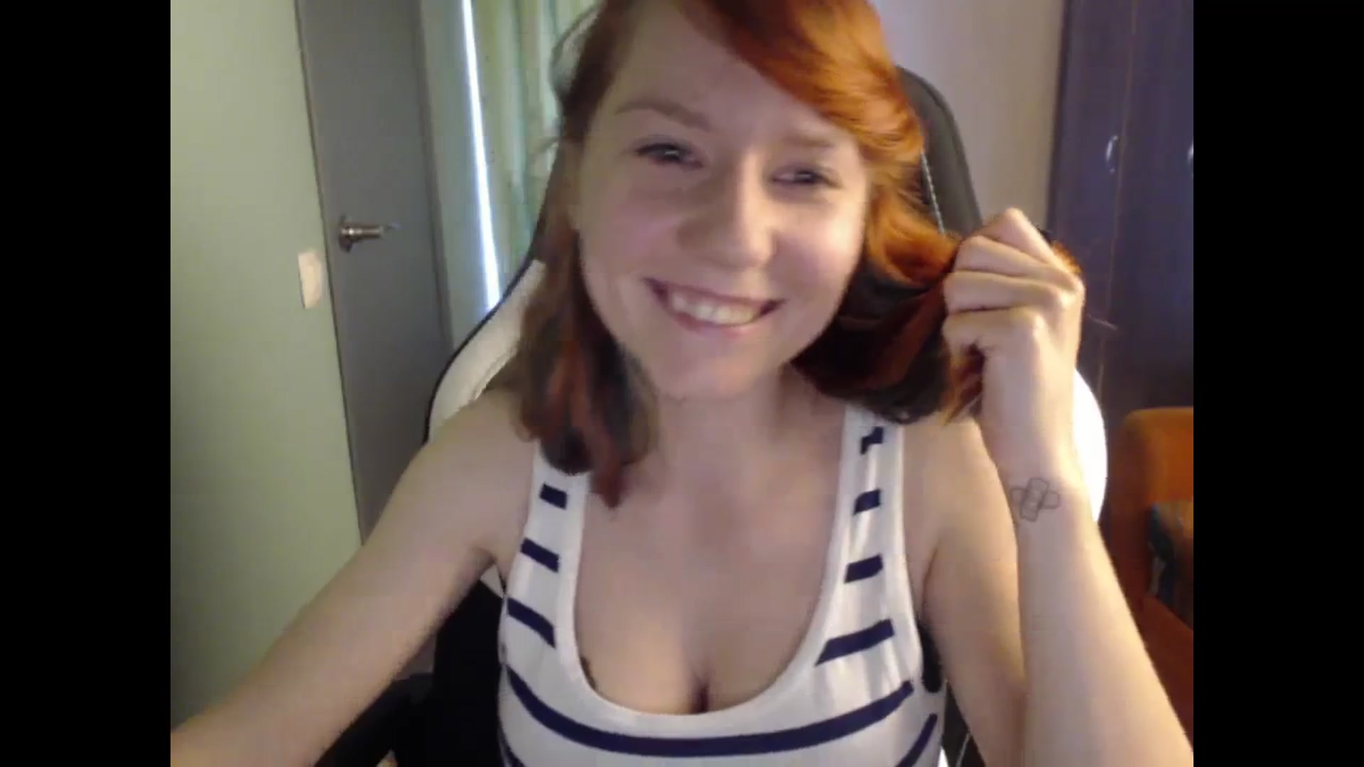 Gallery image thumbnail from NikiFoks18's myfreecams stream on, 09/23/2023, 09:21 image 15 of 20