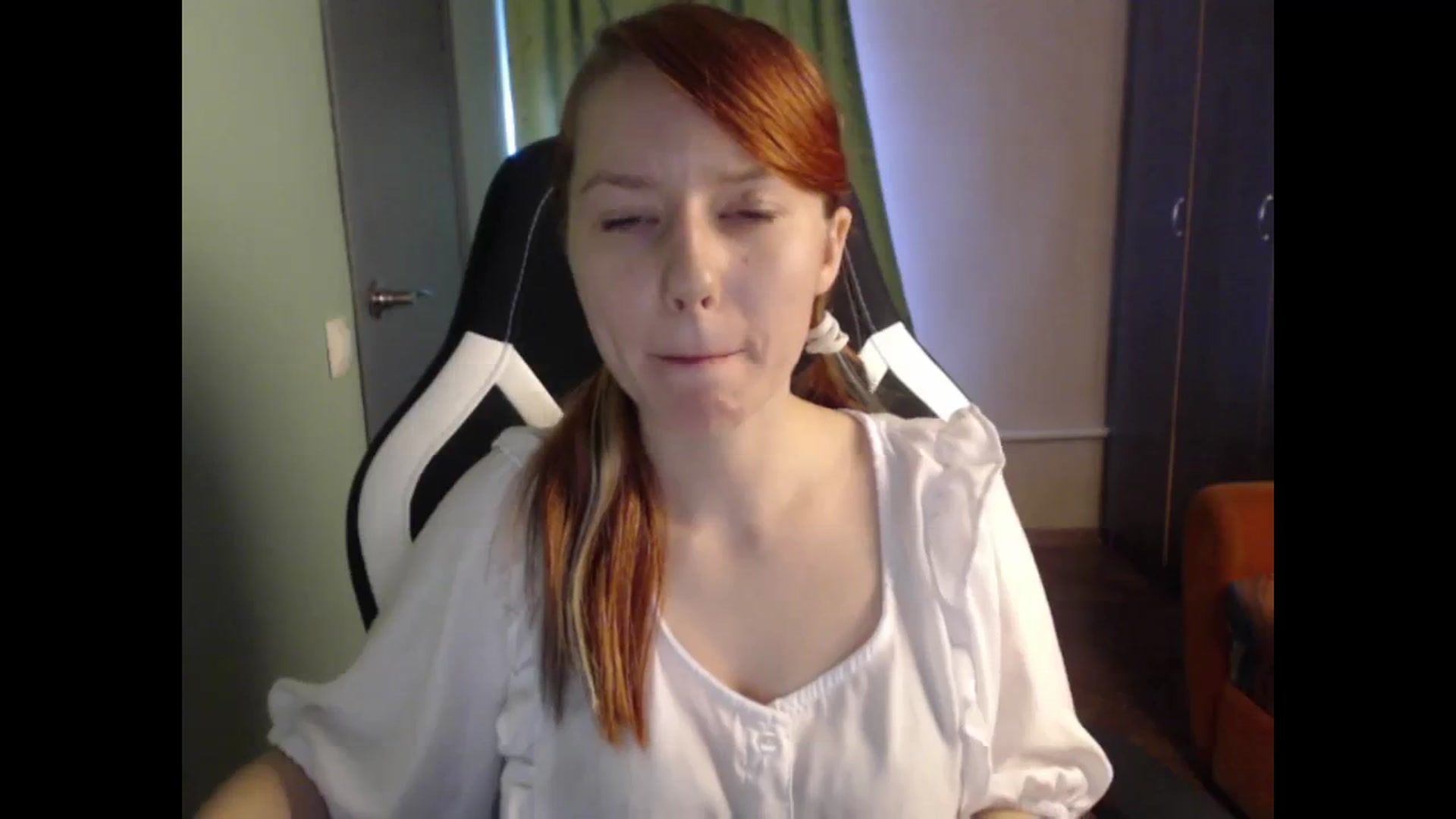 Gallery image thumbnail from NikiFoks18's myfreecams stream on, 09/24/2023, 05:39 image 9 of 20
