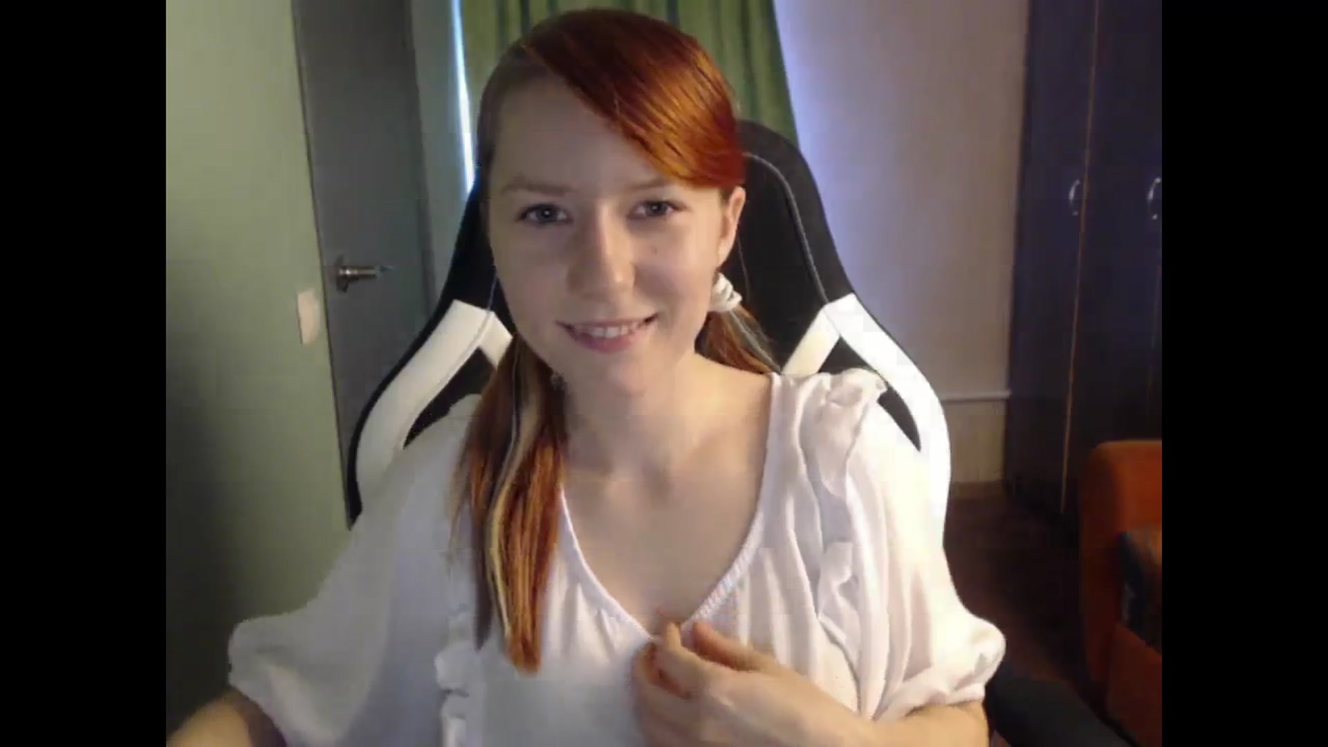 Gallery image thumbnail from NikiFoks18's myfreecams stream on, 09/24/2023, 05:39 image 8 of 20