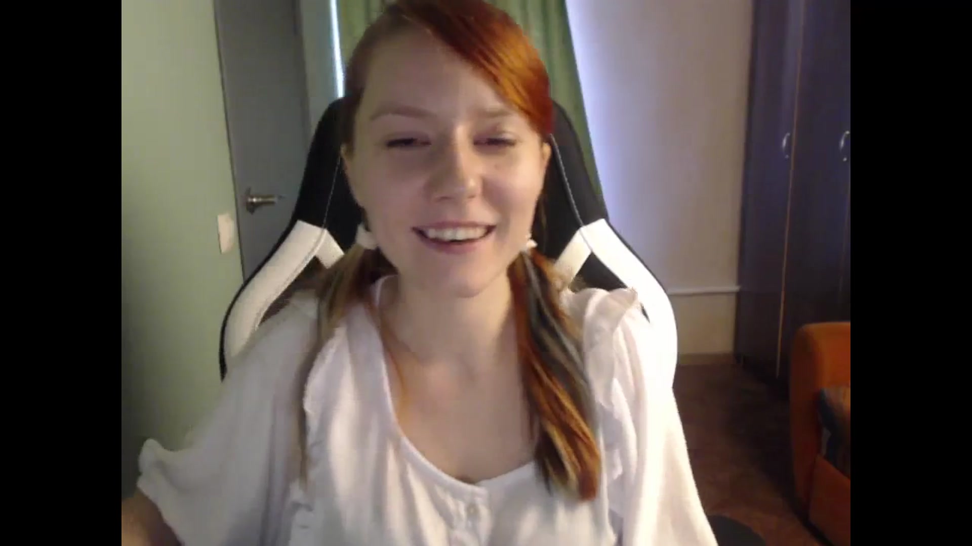 Gallery image thumbnail from NikiFoks18's myfreecams stream on, 09/24/2023, 08:55 image 12 of 20