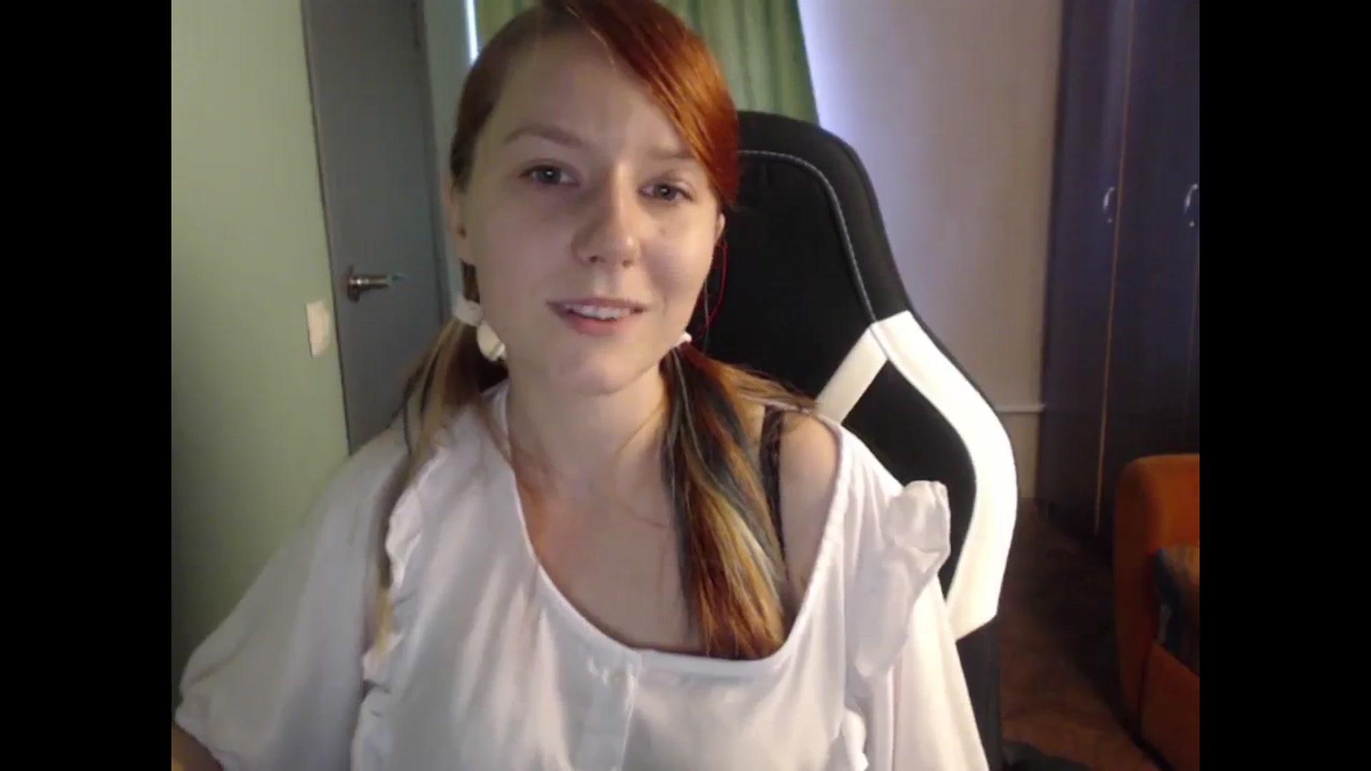 Gallery image thumbnail from NikiFoks18's myfreecams stream on, 09/24/2023, 08:55 image 9 of 20