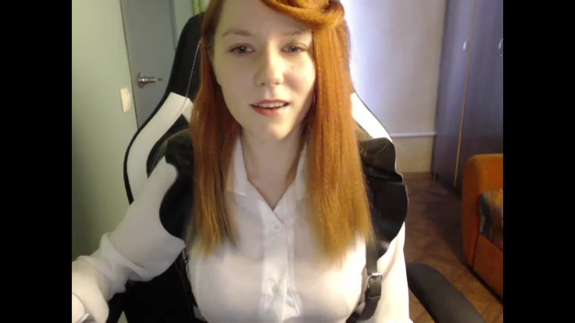 Gallery image thumbnail from NikiFoks18's myfreecams stream on, 10/03/2023, 07:18 image 19 of 20