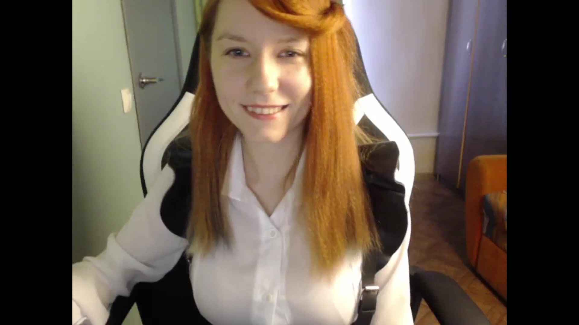 Gallery image thumbnail from NikiFoks18's myfreecams stream on, 10/03/2023, 07:18 image 14 of 20