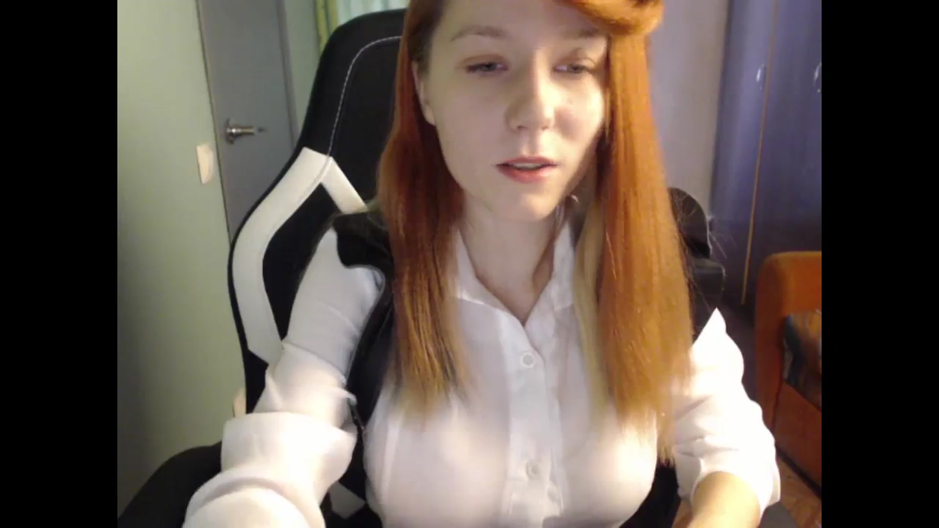 Gallery image thumbnail from NikiFoks18's myfreecams stream on, 10/03/2023, 07:18 image 6 of 20