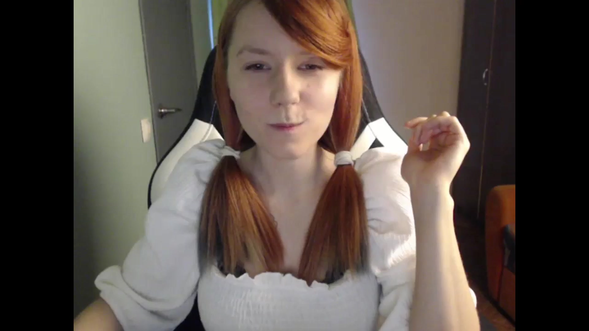 Gallery image thumbnail from NikiFoks18's myfreecams stream on, 10/09/2023, 07:49 image 1 of 20