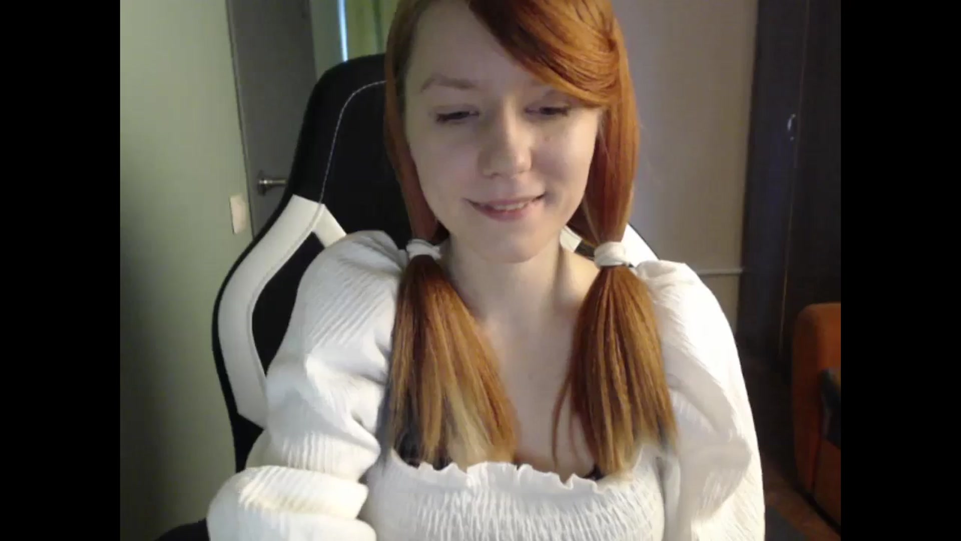 Gallery image thumbnail from NikiFoks18's myfreecams stream on, 10/09/2023, 07:49 image 19 of 20