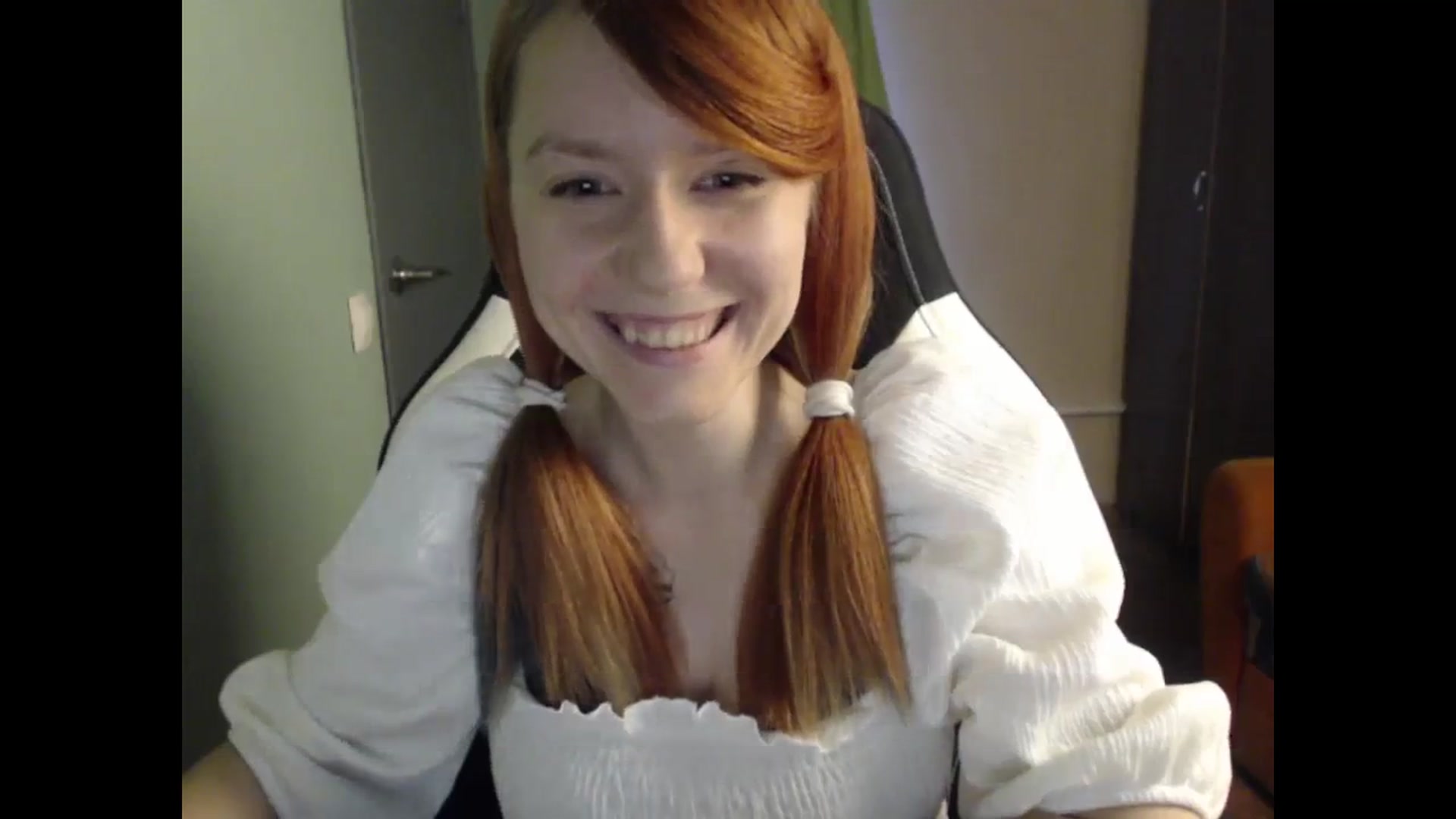 Gallery image thumbnail from NikiFoks18's myfreecams stream on, 10/09/2023, 07:49 image 14 of 20