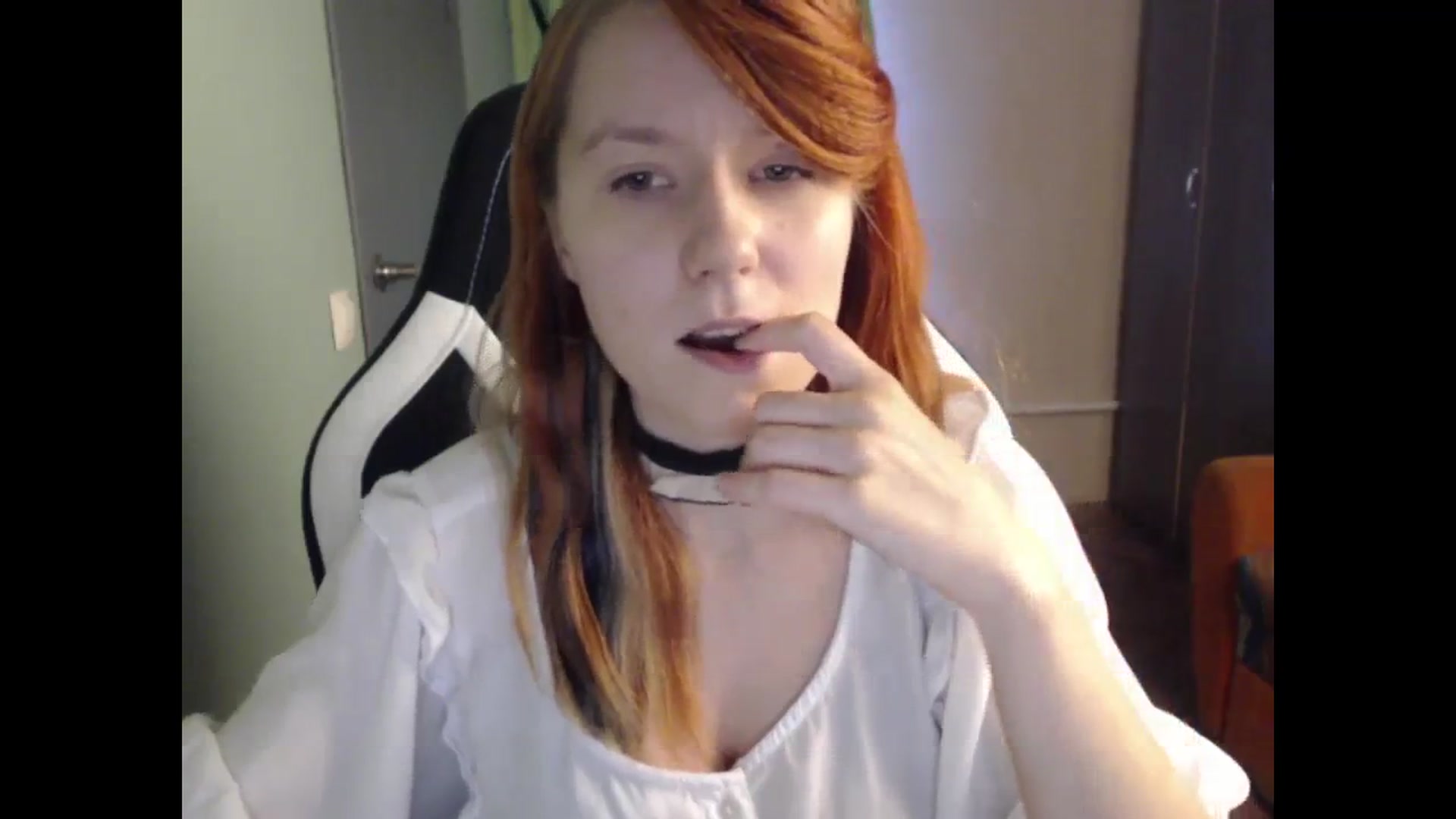 Gallery image thumbnail from NikiFoks18's myfreecams stream on, 10/10/2023, 07:50 image 5 of 20