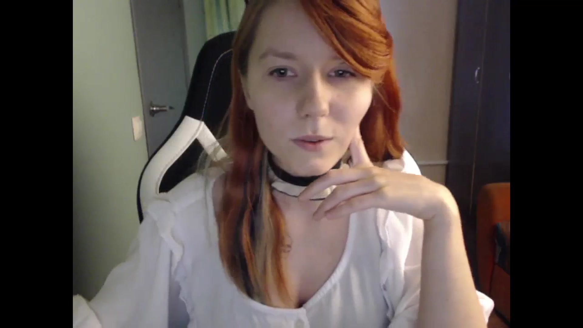 Gallery image thumbnail from NikiFoks18's myfreecams stream on, 10/10/2023, 07:50 image 11 of 20